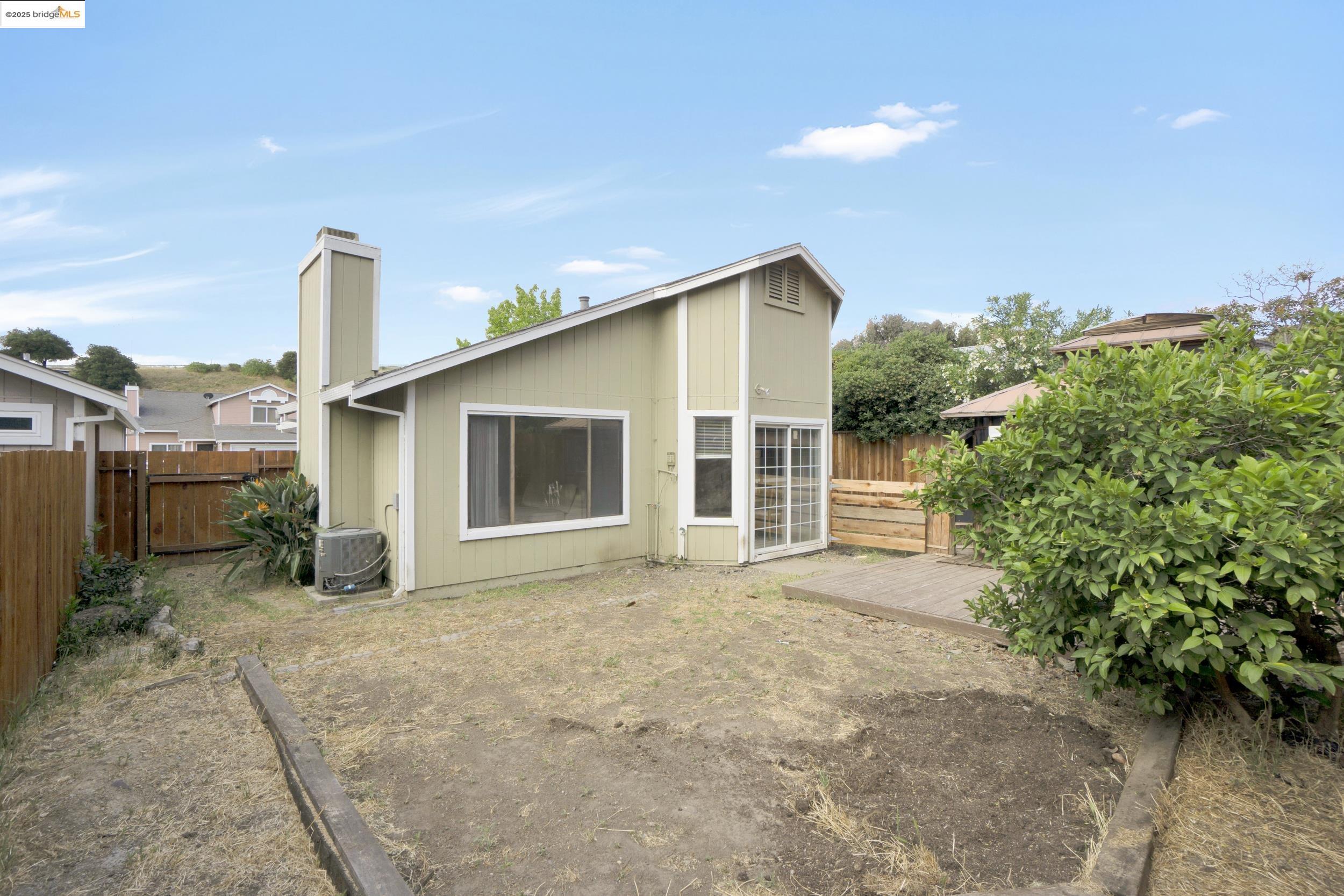 Detail Gallery Image 28 of 31 For 166 Sand Pointe Ln, Bay Point,  CA 94565 - 2 Beds | 2 Baths