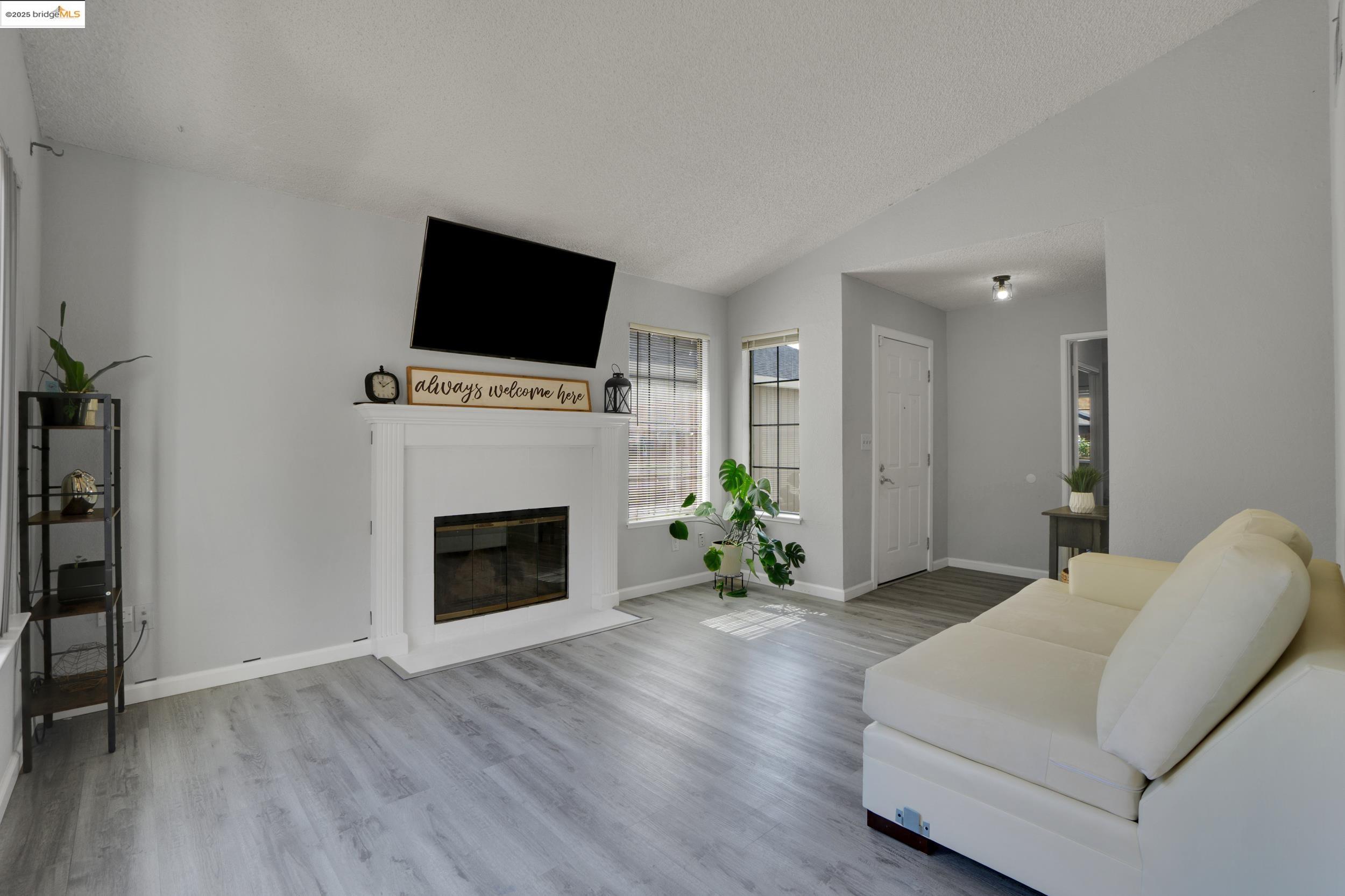 Detail Gallery Image 7 of 31 For 166 Sand Pointe Ln, Bay Point,  CA 94565 - 2 Beds | 2 Baths