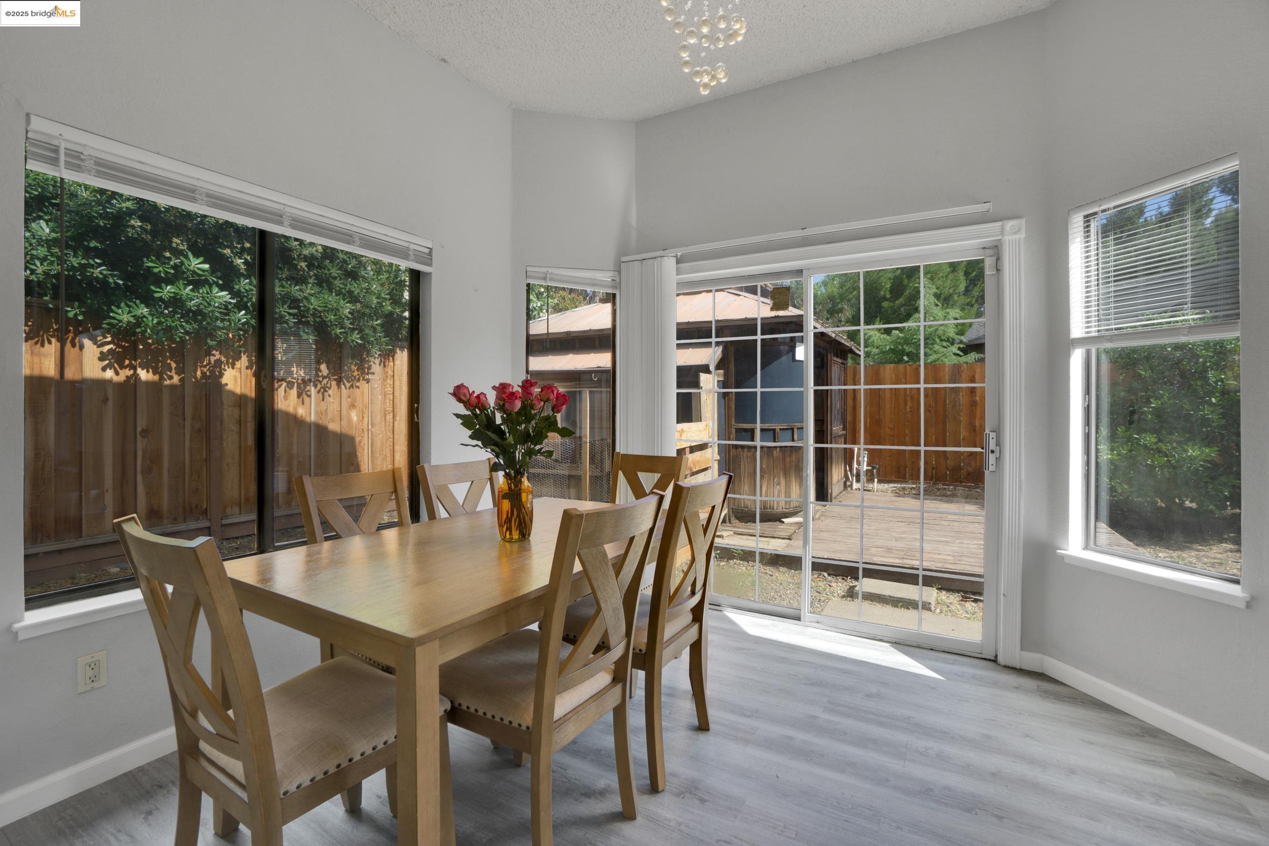 Detail Gallery Image 9 of 31 For 166 Sand Pointe Ln, Bay Point,  CA 94565 - 2 Beds | 2 Baths