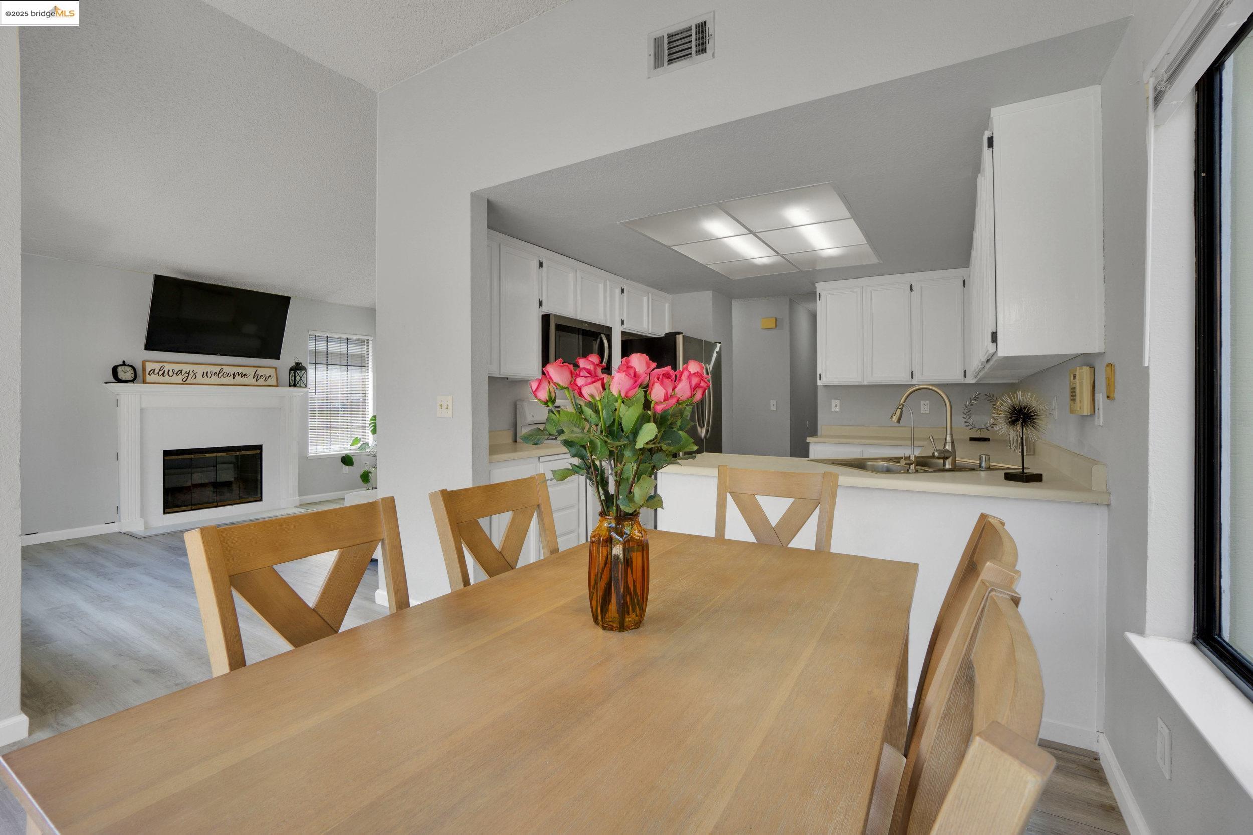 Detail Gallery Image 10 of 31 For 166 Sand Pointe Ln, Bay Point,  CA 94565 - 2 Beds | 2 Baths