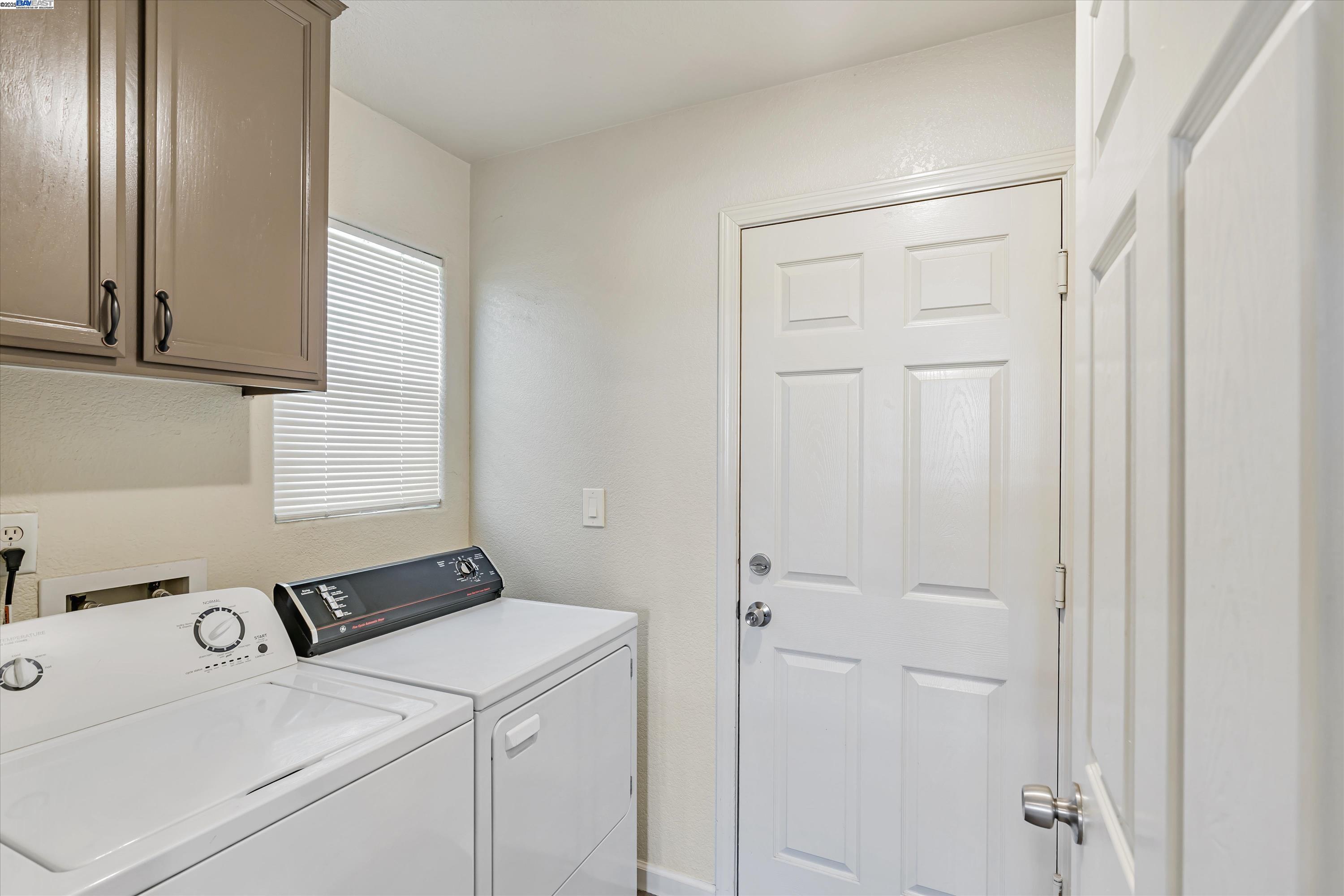 Detail Gallery Image 15 of 32 For 2158 W Sweet Water Ct, Merced,  CA 95348 - 4 Beds | 3 Baths