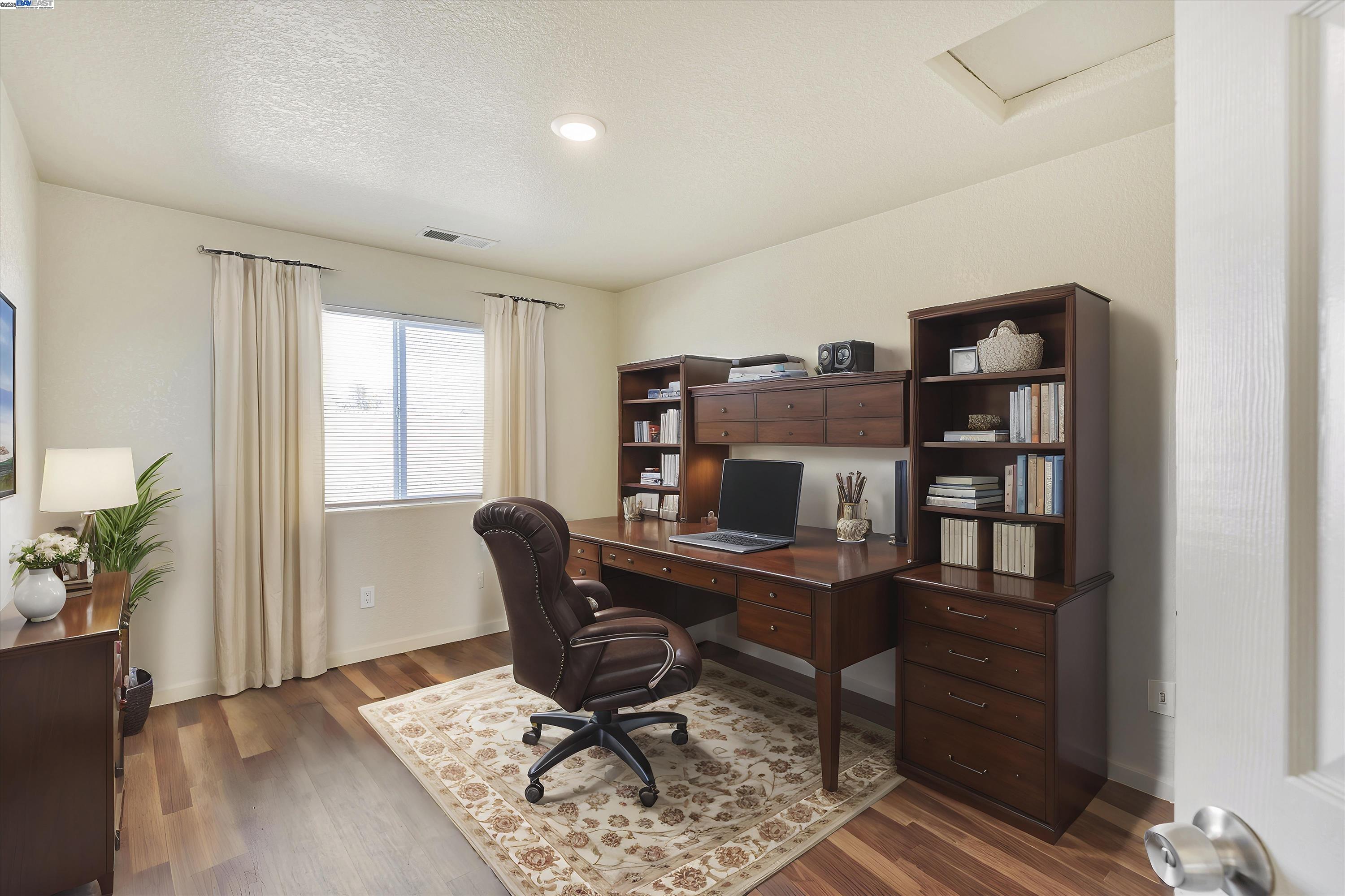 Detail Gallery Image 19 of 32 For 2158 W Sweet Water Ct, Merced,  CA 95348 - 4 Beds | 3 Baths