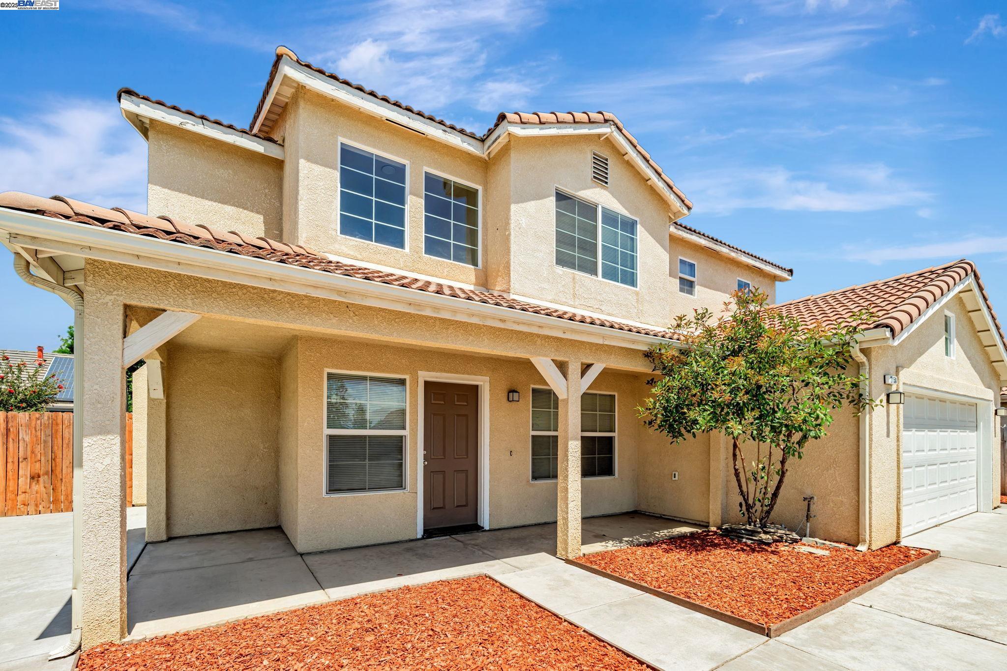 Detail Gallery Image 3 of 32 For 2158 W Sweet Water Ct, Merced,  CA 95348 - 4 Beds | 3 Baths