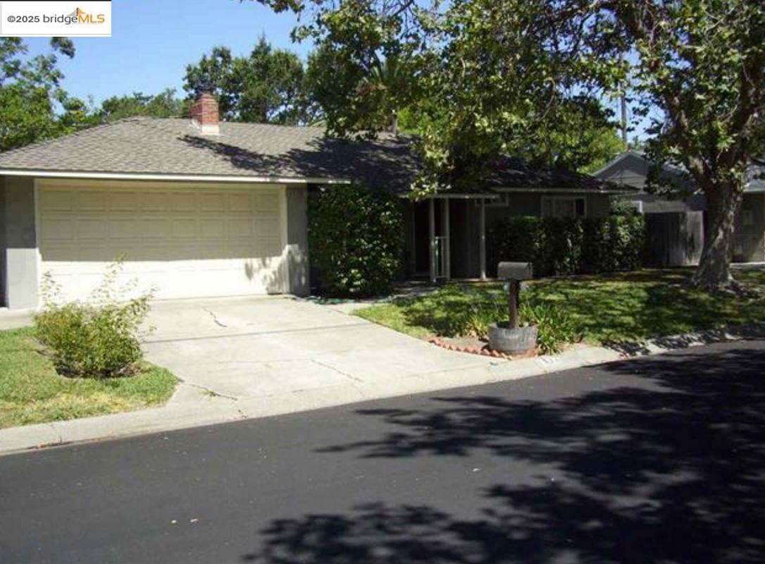 Detail Gallery Image 1 of 14 For 1778 Ruth Dr, Pleasant Hill,  CA 94523 - 3 Beds | 1 Baths