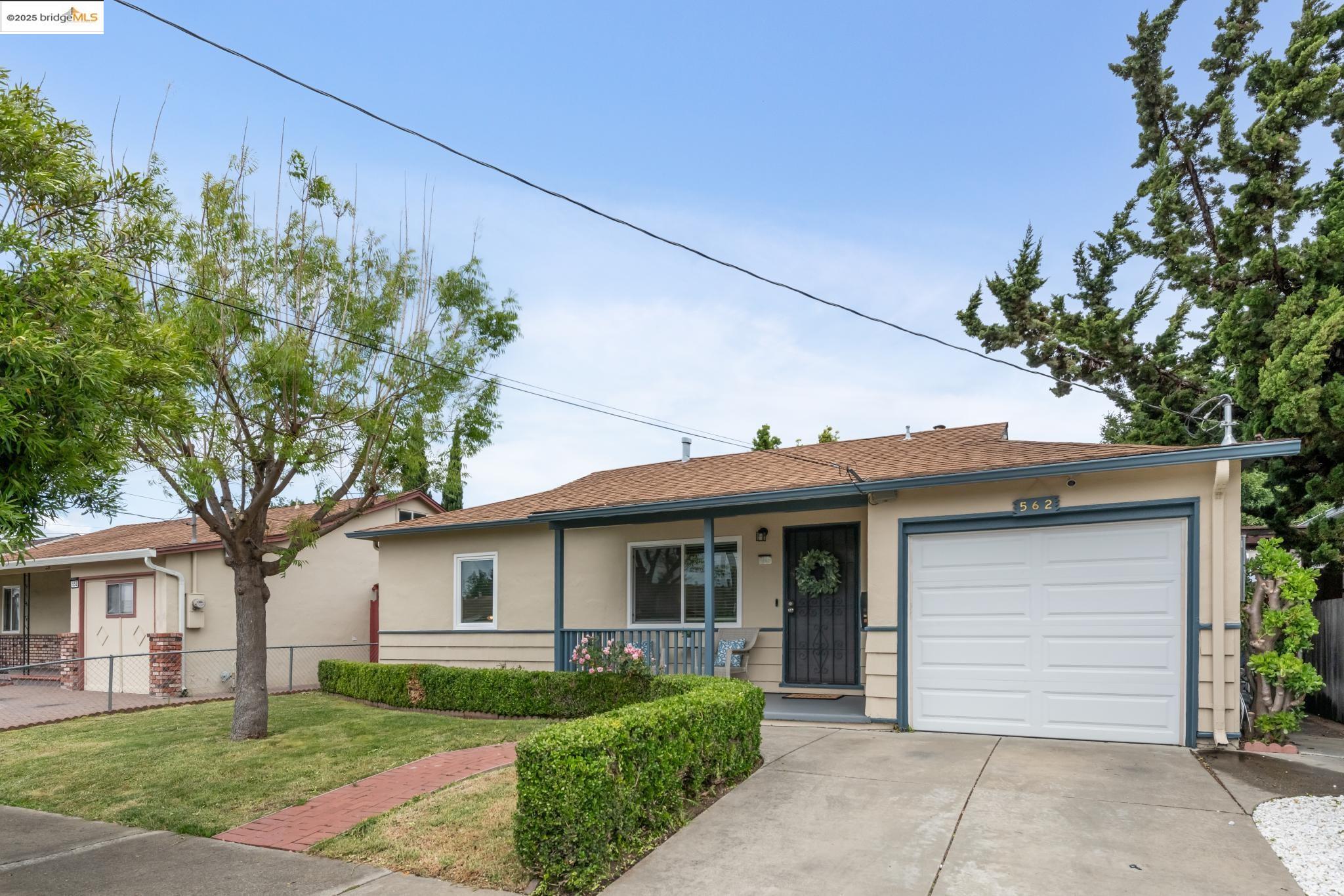 Detail Gallery Image 2 of 34 For 562 Culp Ave, Hayward,  CA 94544 - 3 Beds | 1 Baths