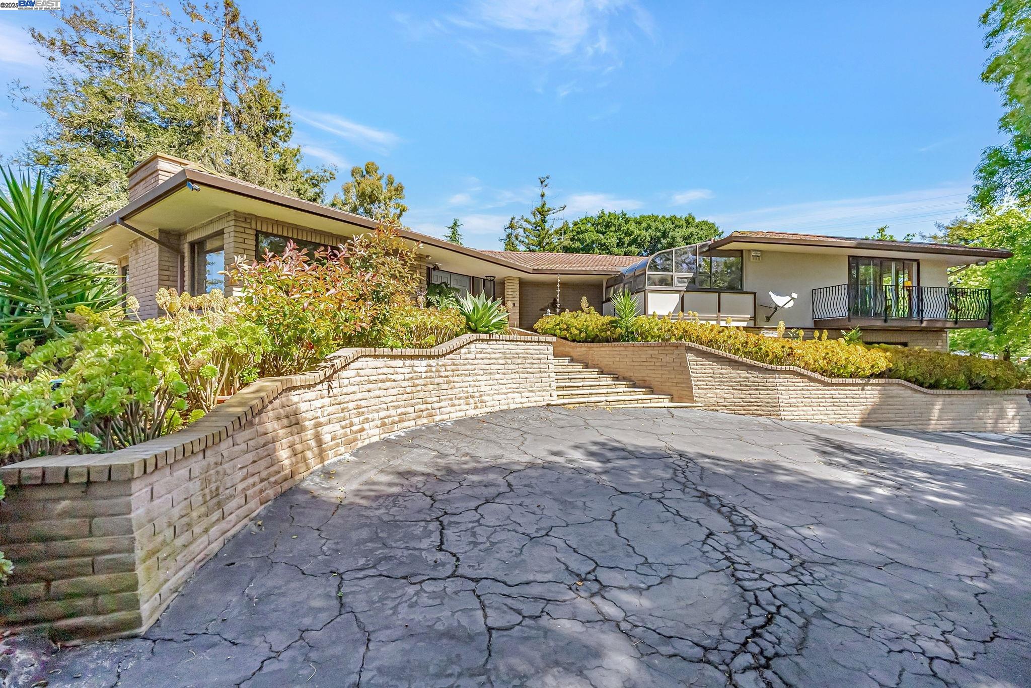 Detail Gallery Image 7 of 46 For 41660 Vargas Rd, Fremont,  CA 94539 - 4 Beds | 2/1 Baths