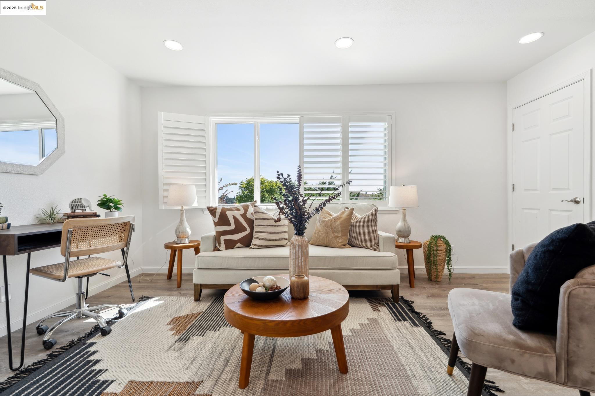 Detail Gallery Image 28 of 60 For 17781 Mayflower Dr, Castro Valley,  CA 94546 - 3 Beds | 2/1 Baths