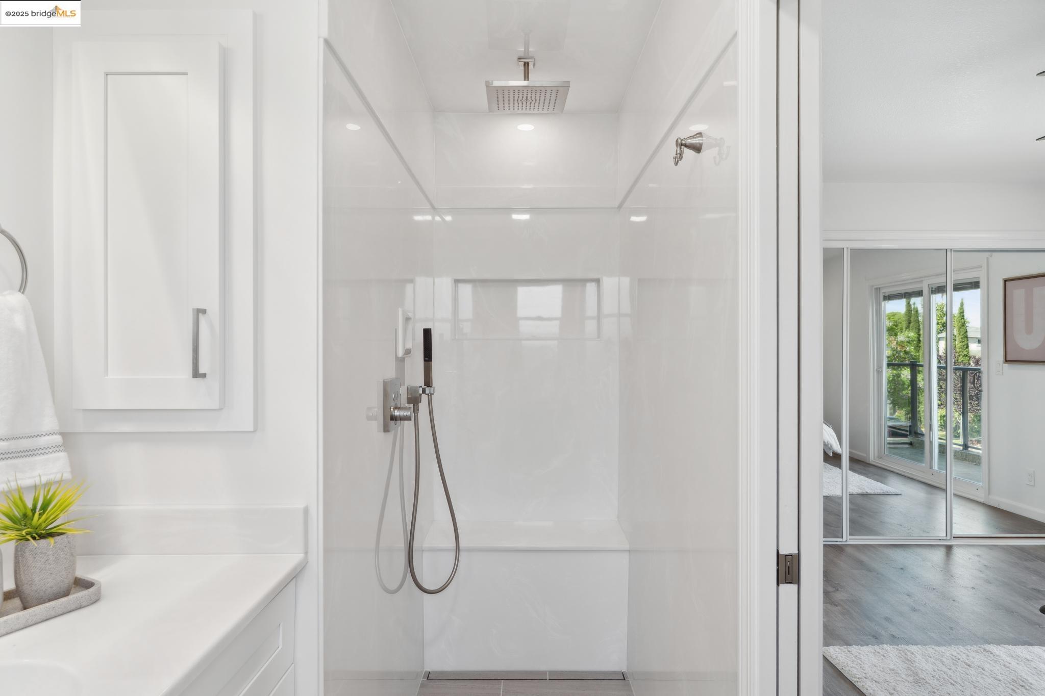 Detail Gallery Image 39 of 60 For 17781 Mayflower Dr, Castro Valley,  CA 94546 - 3 Beds | 2/1 Baths