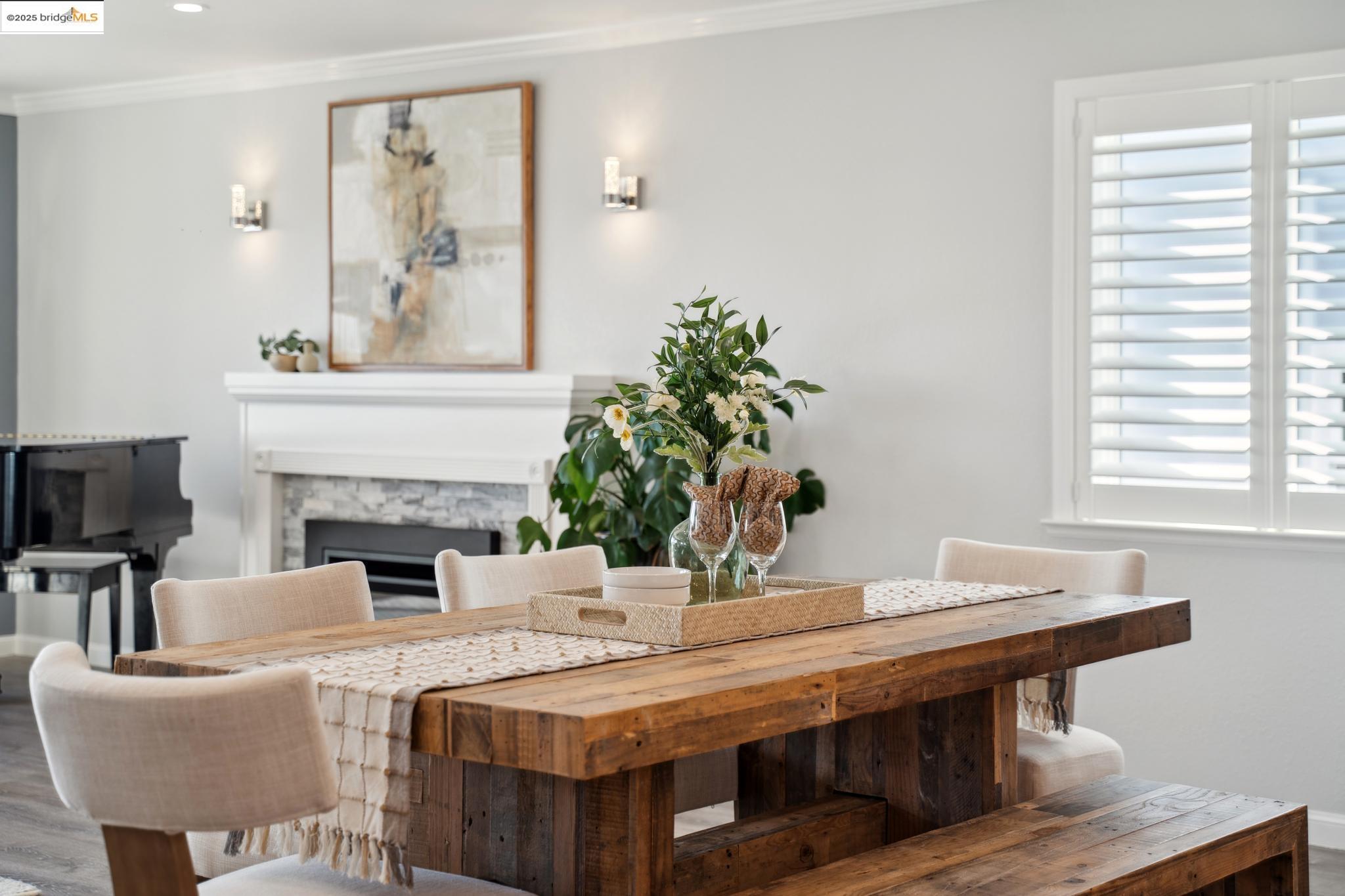 Detail Gallery Image 5 of 60 For 17781 Mayflower Dr, Castro Valley,  CA 94546 - 3 Beds | 2/1 Baths