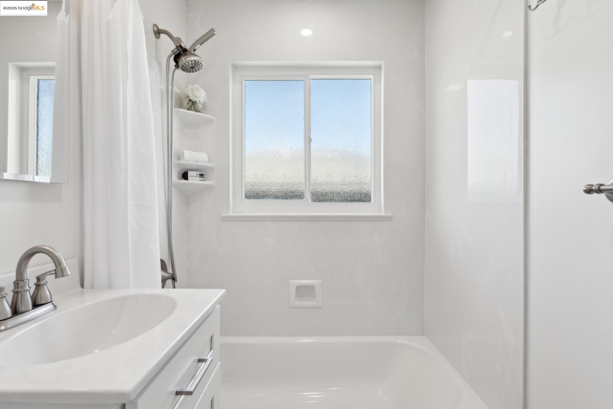 Detail Gallery Image 51 of 60 For 17781 Mayflower Dr, Castro Valley,  CA 94546 - 3 Beds | 2/1 Baths