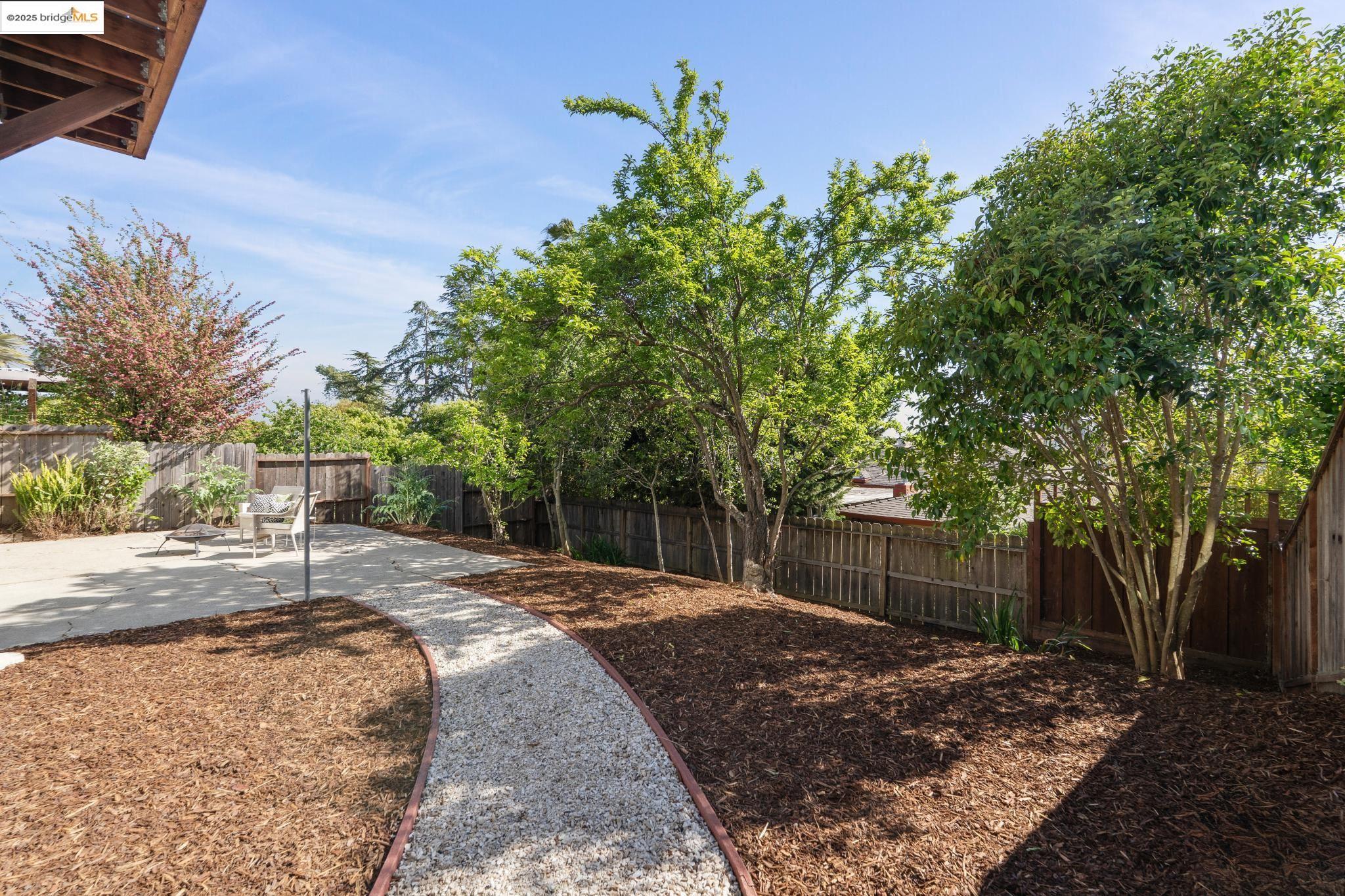 Detail Gallery Image 55 of 60 For 17781 Mayflower Dr, Castro Valley,  CA 94546 - 3 Beds | 2/1 Baths