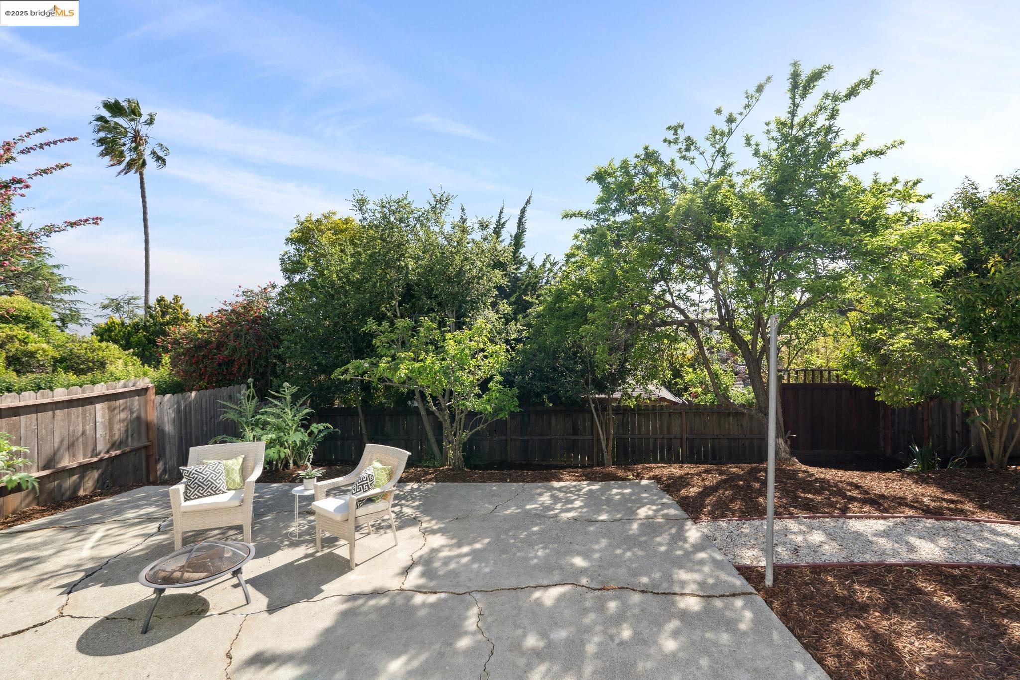 Detail Gallery Image 57 of 60 For 17781 Mayflower Dr, Castro Valley,  CA 94546 - 3 Beds | 2/1 Baths