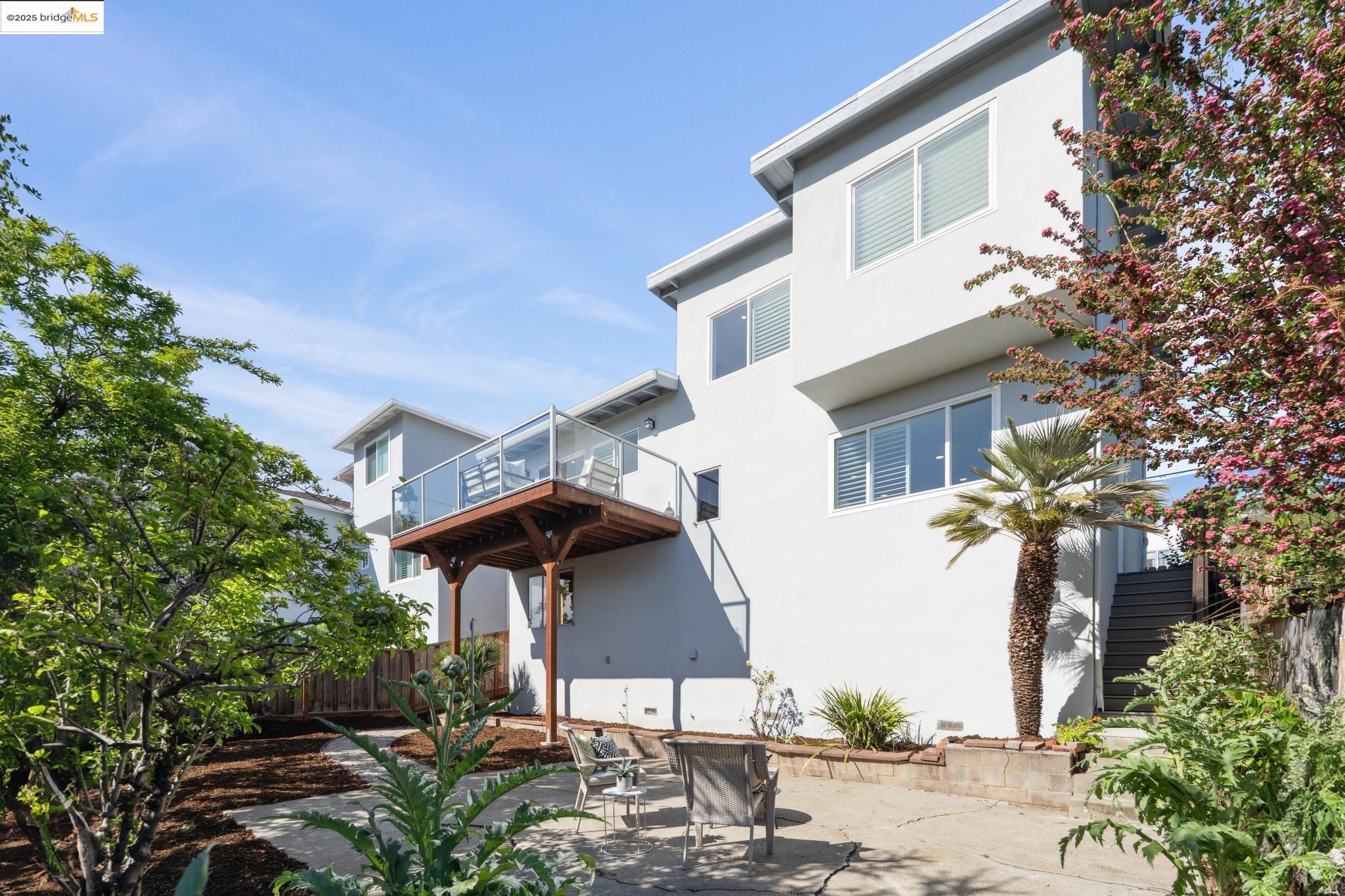Detail Gallery Image 58 of 60 For 17781 Mayflower Dr, Castro Valley,  CA 94546 - 3 Beds | 2/1 Baths