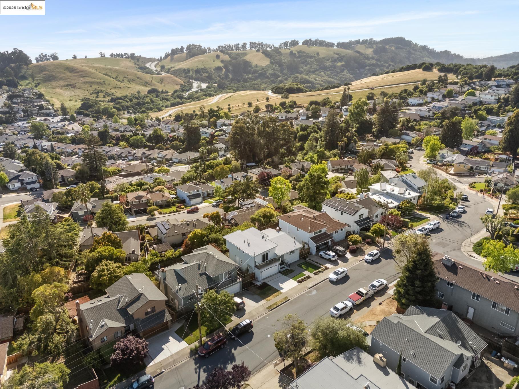 Detail Gallery Image 59 of 60 For 17781 Mayflower Dr, Castro Valley,  CA 94546 - 3 Beds | 2/1 Baths
