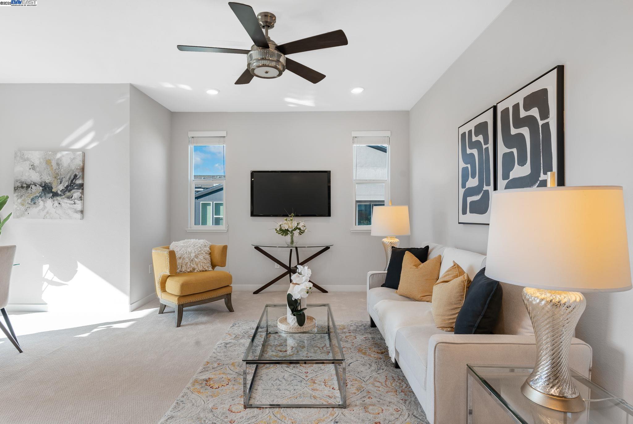 Detail Gallery Image 4 of 30 For 1856 Newbury Park Dr, San Jose,  CA 95133 - 3 Beds | 3 Baths