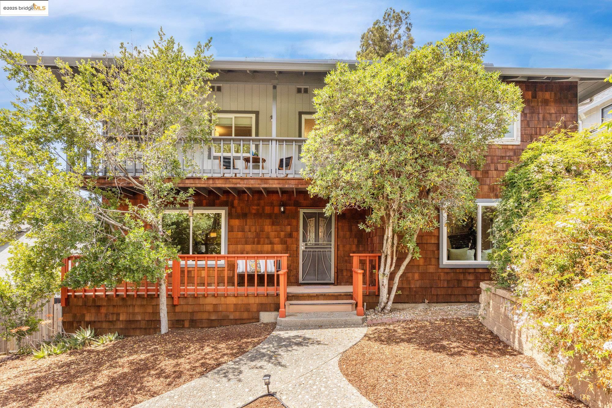 Detail Gallery Image 1 of 60 For 6259 Leona St, Oakland,  CA 94605 - 4 Beds | 2/2 Baths