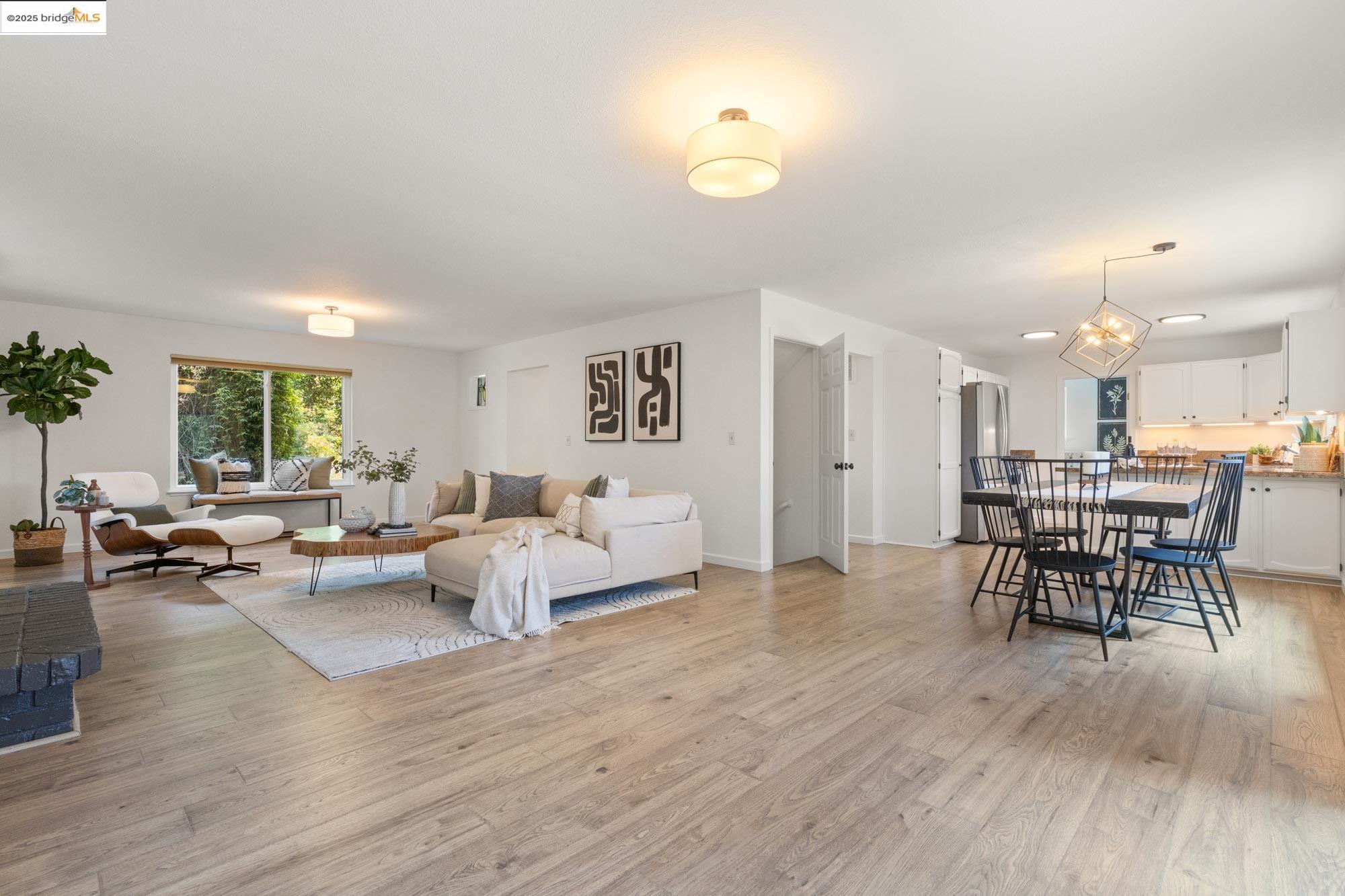 Detail Gallery Image 11 of 60 For 6259 Leona St, Oakland,  CA 94605 - 4 Beds | 2/2 Baths