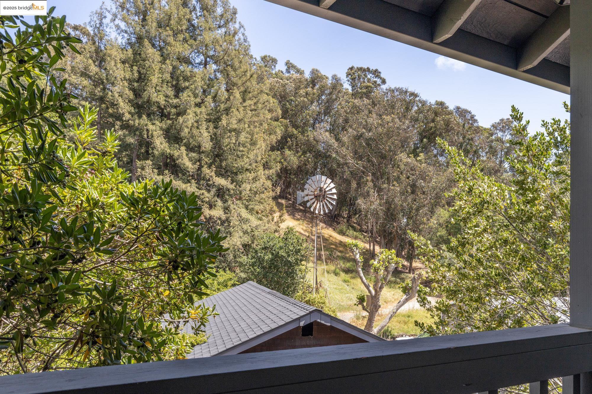 Detail Gallery Image 33 of 60 For 6259 Leona St, Oakland,  CA 94605 - 4 Beds | 2/2 Baths