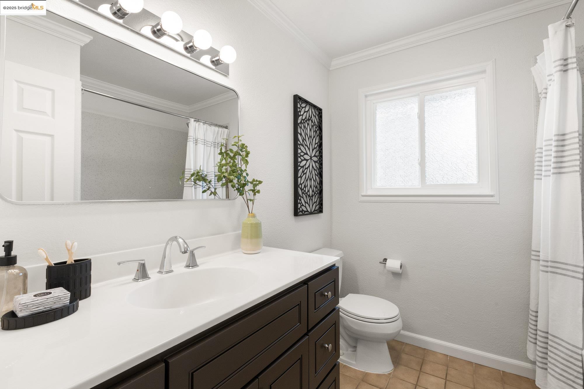 Detail Gallery Image 38 of 60 For 6259 Leona St, Oakland,  CA 94605 - 4 Beds | 2/2 Baths