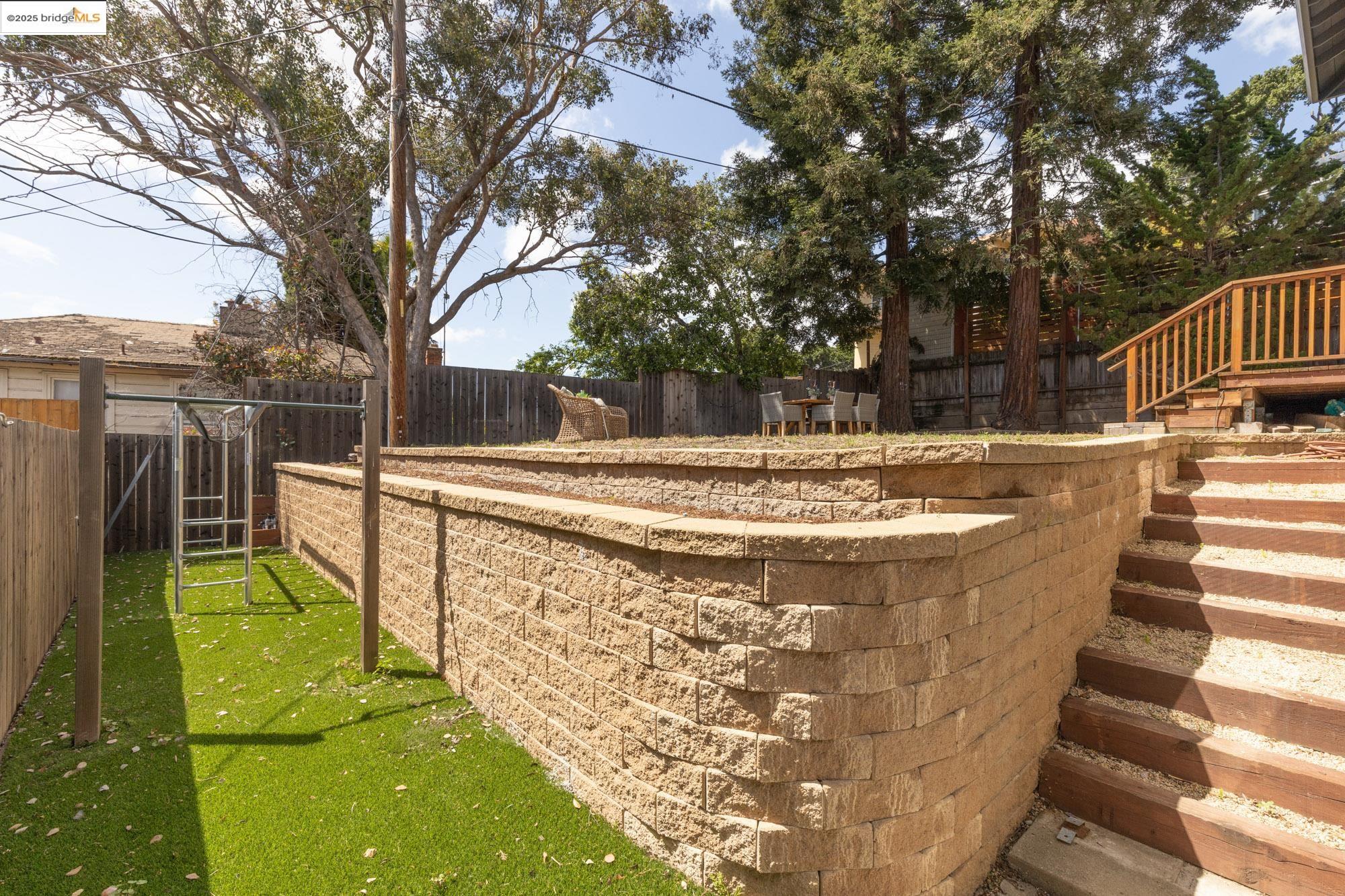 Detail Gallery Image 54 of 60 For 6259 Leona St, Oakland,  CA 94605 - 4 Beds | 2/2 Baths
