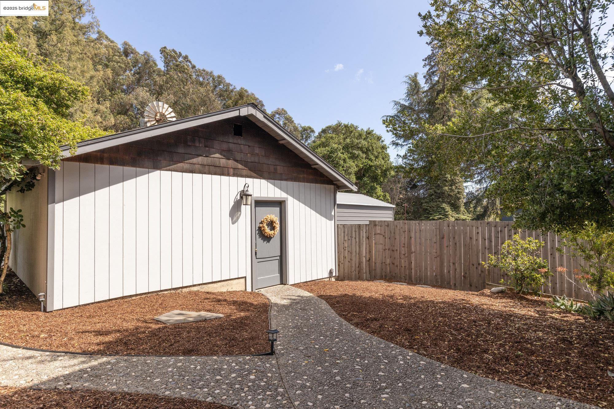 Detail Gallery Image 56 of 60 For 6259 Leona St, Oakland,  CA 94605 - 4 Beds | 2/2 Baths