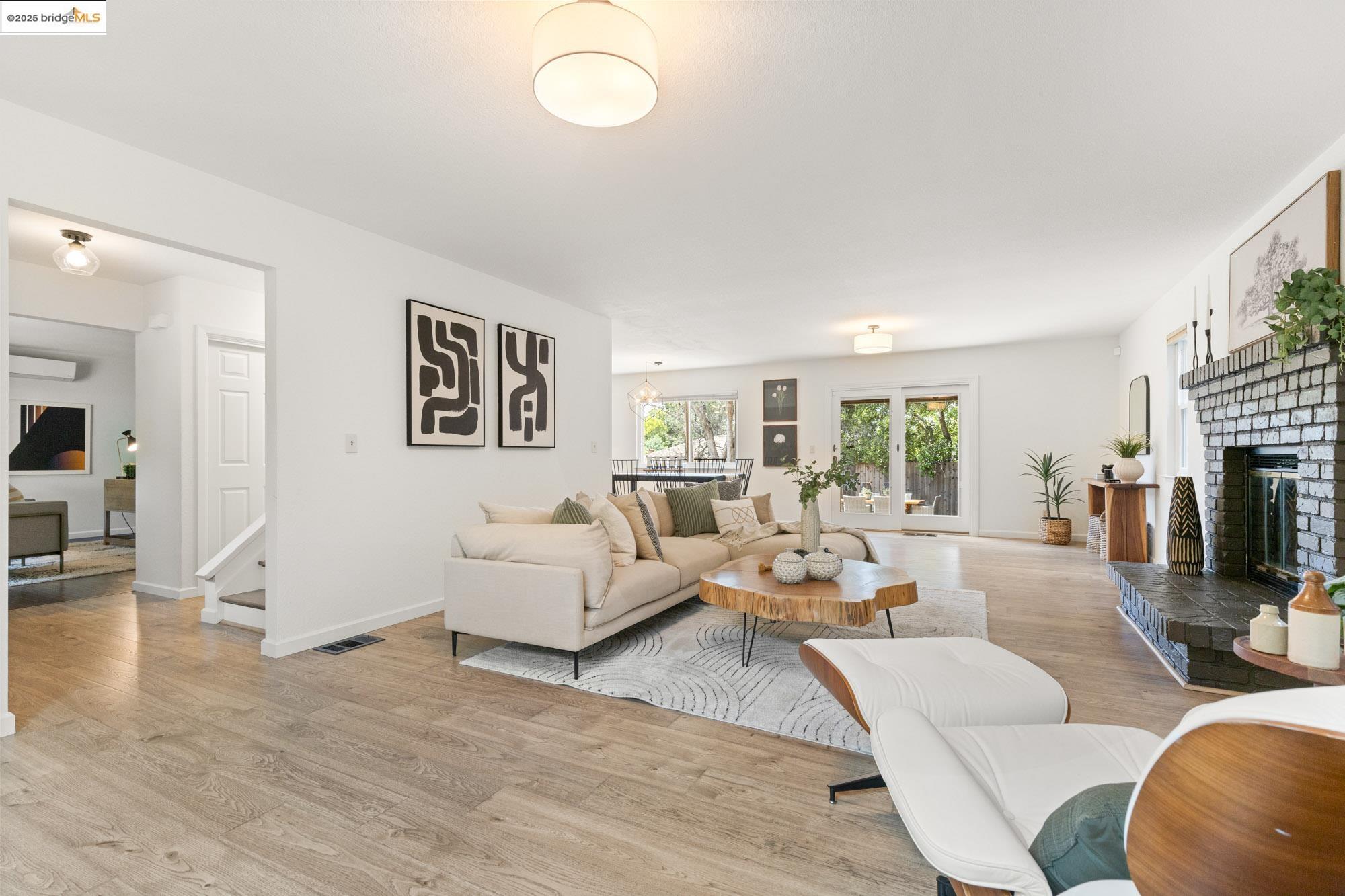 Detail Gallery Image 7 of 60 For 6259 Leona St, Oakland,  CA 94605 - 4 Beds | 2/2 Baths