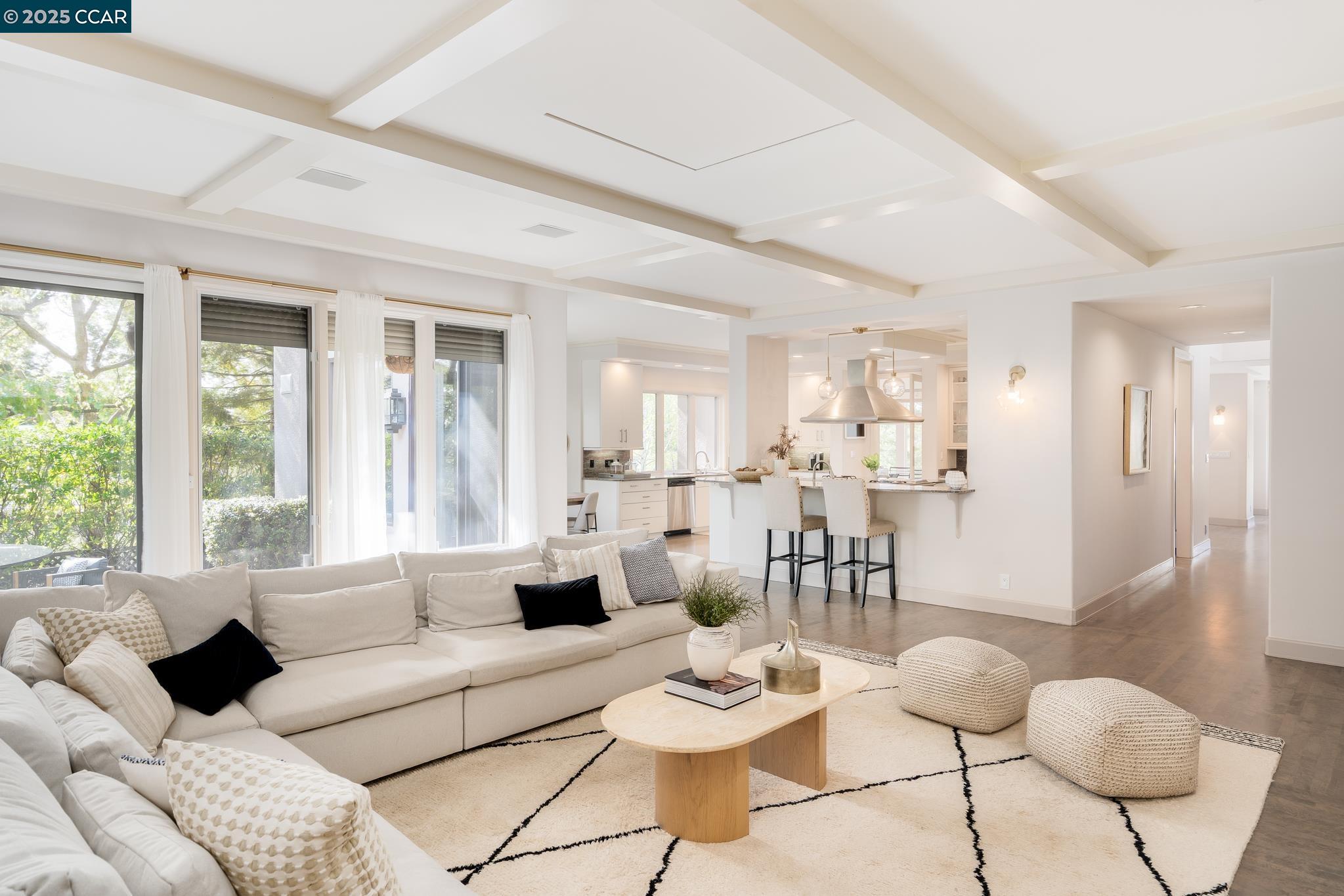 Detail Gallery Image 22 of 46 For 3070 Stonegate Dr, Alamo,  CA 94507 - 4 Beds | 4/1 Baths