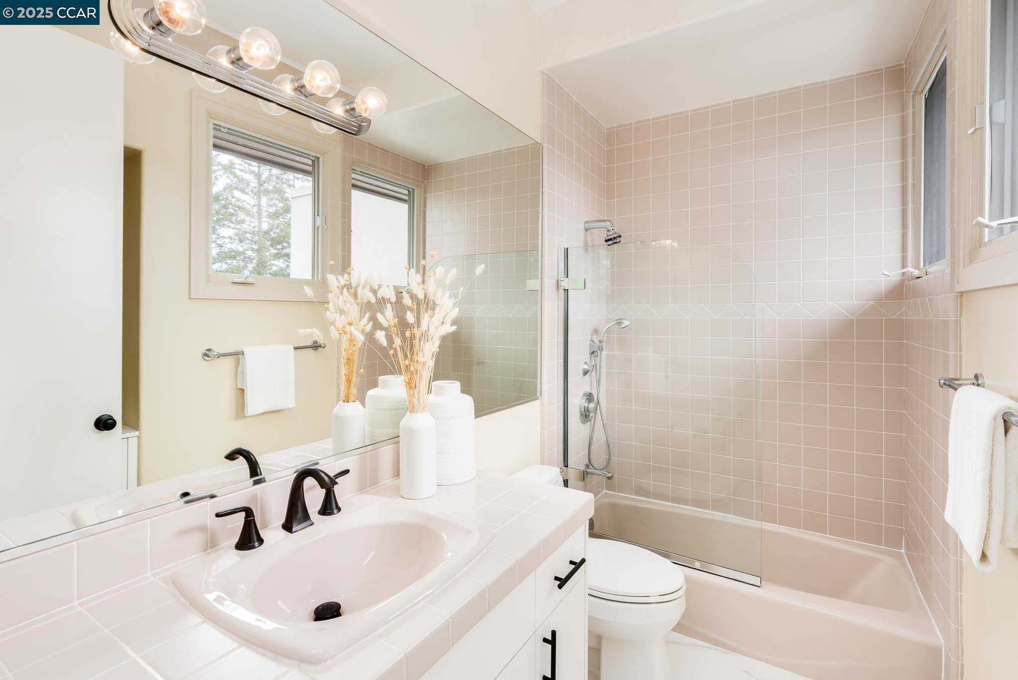 Detail Gallery Image 40 of 46 For 3070 Stonegate Dr, Alamo,  CA 94507 - 4 Beds | 4/1 Baths