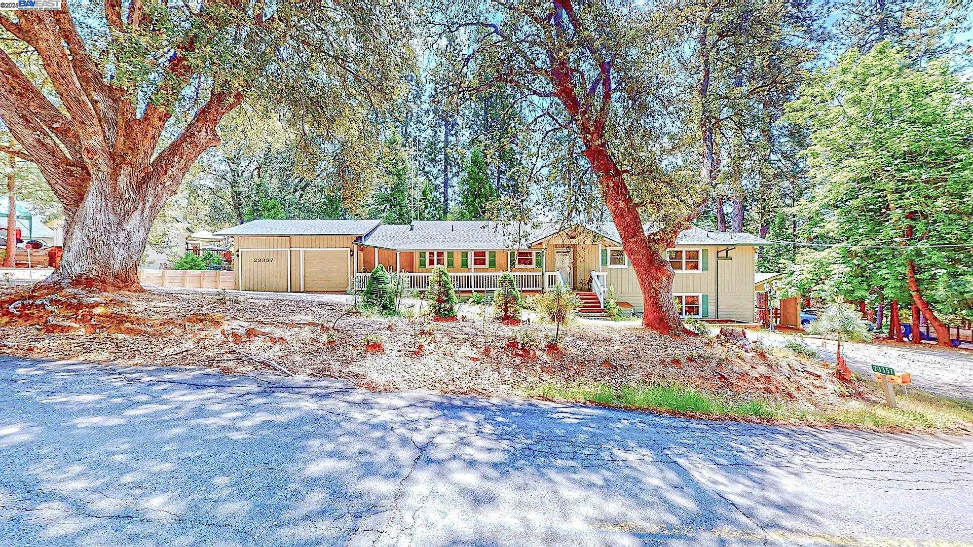 Detail Gallery Image 1 of 60 For 23357 Middle Camp Rd, Twain Harte,  CA 95383 - 3 Beds | 3 Baths