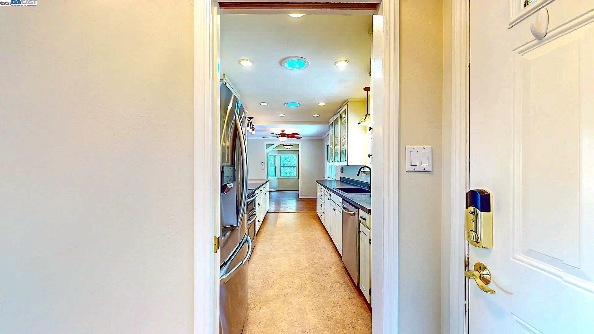 Detail Gallery Image 8 of 60 For 23357 Middle Camp Rd, Twain Harte,  CA 95383 - 3 Beds | 3 Baths