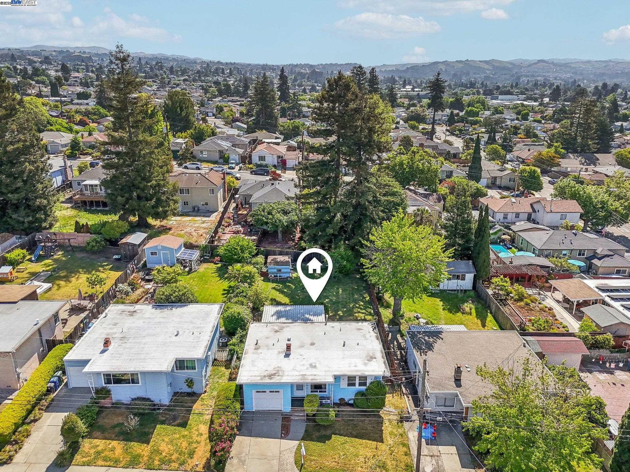 Detail Gallery Image 19 of 22 For 19136 Mayberry Dr, Castro Valley,  CA 94546 - 2 Beds | 1 Baths