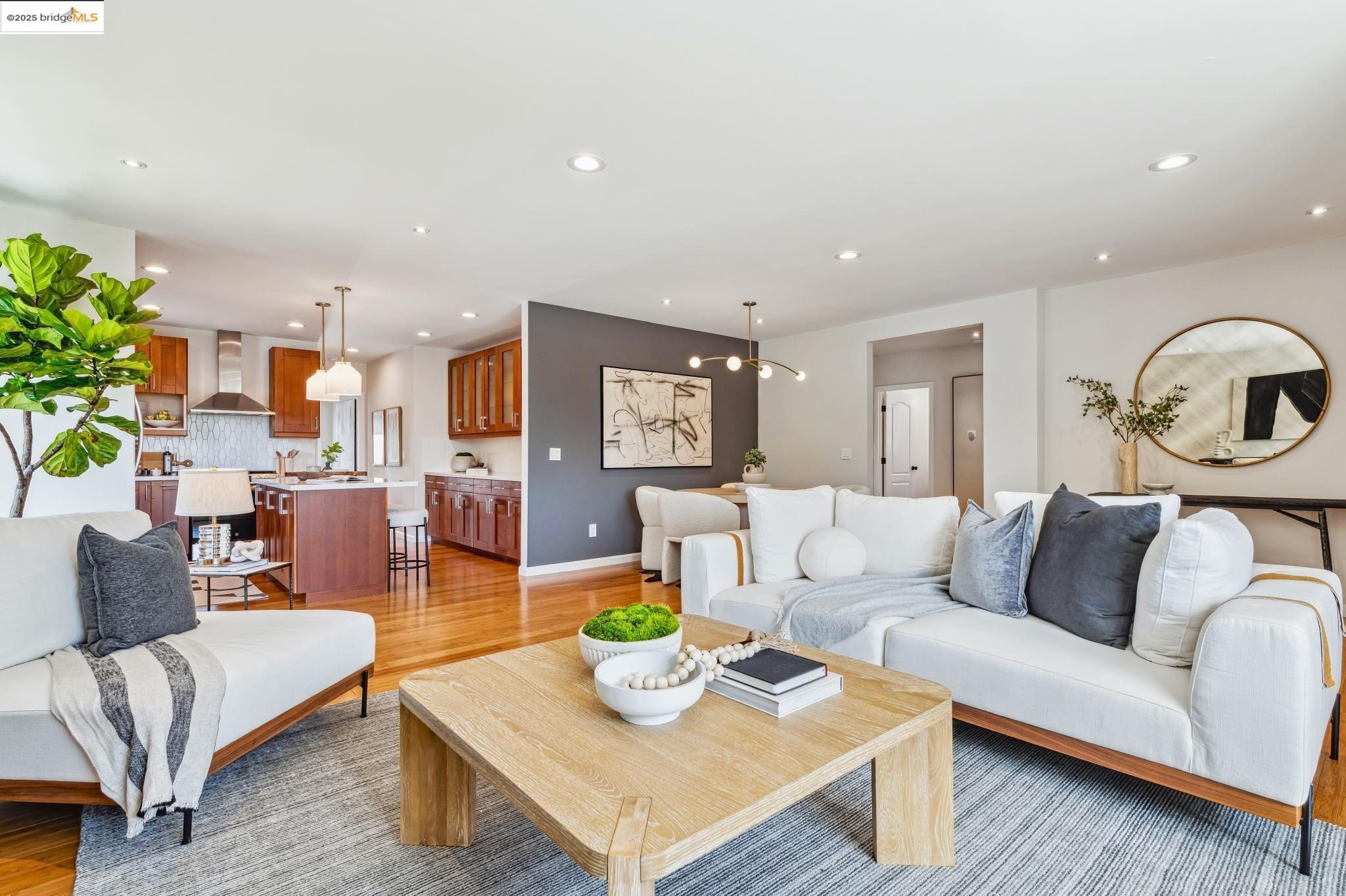 Detail Gallery Image 9 of 46 For 3000 California St, Oakland,  CA 94602 - 3 Beds | 2 Baths