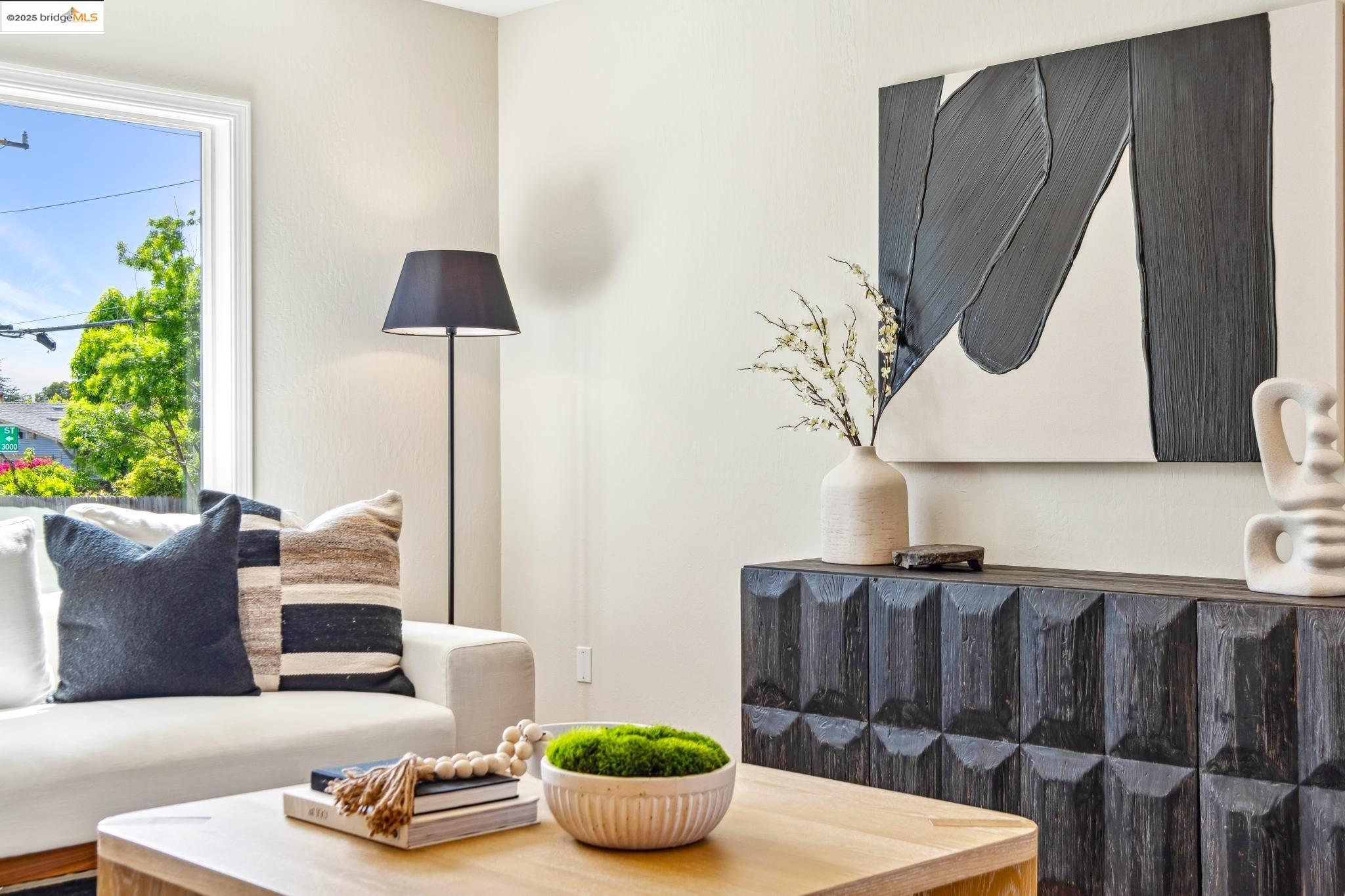 Detail Gallery Image 10 of 46 For 3000 California St, Oakland,  CA 94602 - 3 Beds | 2 Baths