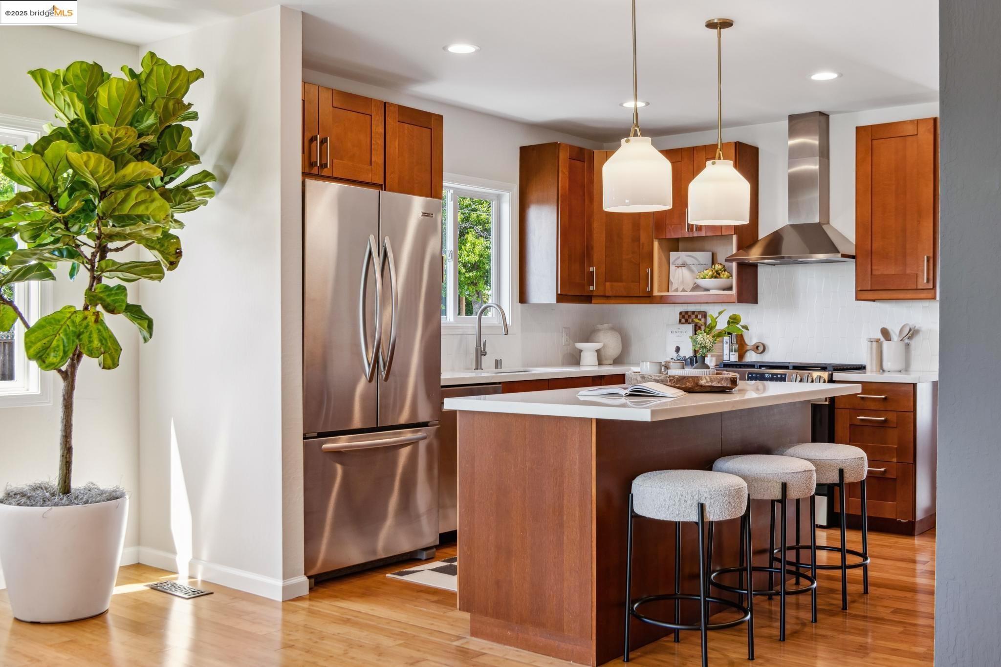 Detail Gallery Image 15 of 46 For 3000 California St, Oakland,  CA 94602 - 3 Beds | 2 Baths