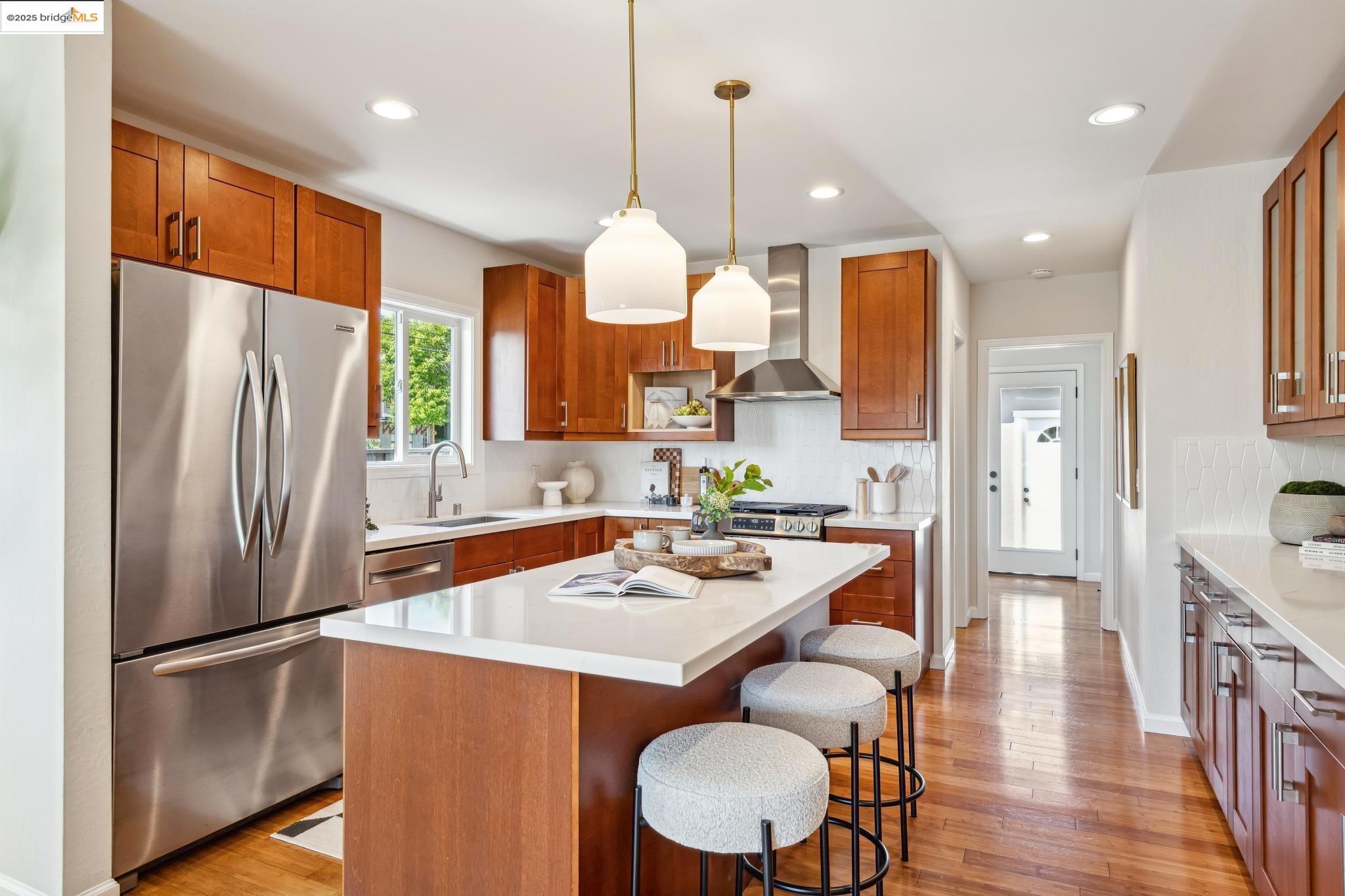 Detail Gallery Image 16 of 46 For 3000 California St, Oakland,  CA 94602 - 3 Beds | 2 Baths