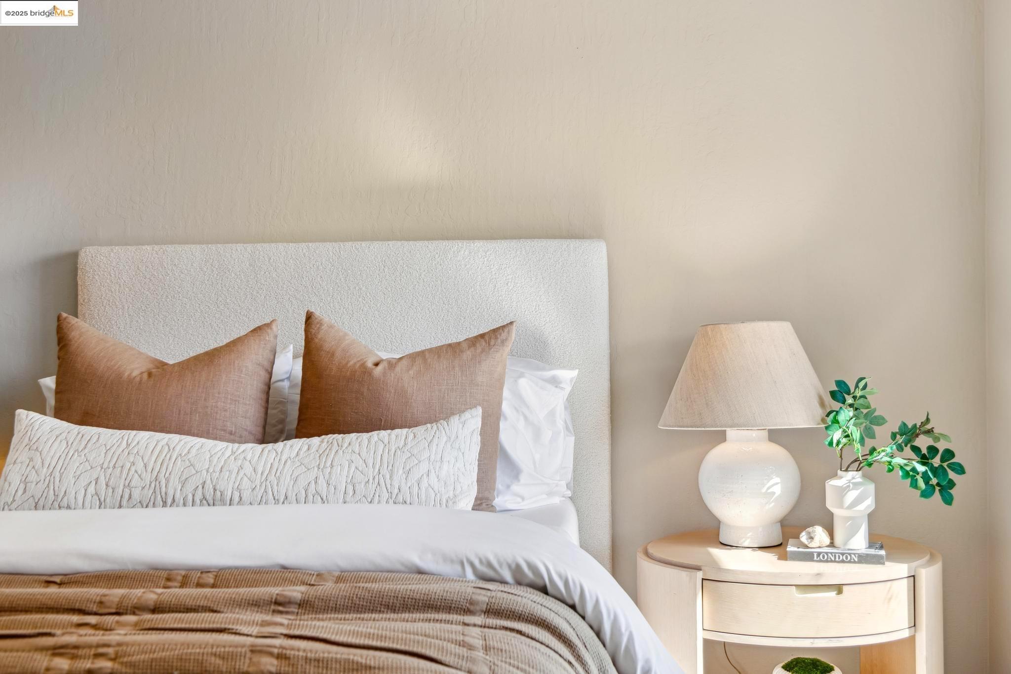 Detail Gallery Image 23 of 46 For 3000 California St, Oakland,  CA 94602 - 3 Beds | 2 Baths