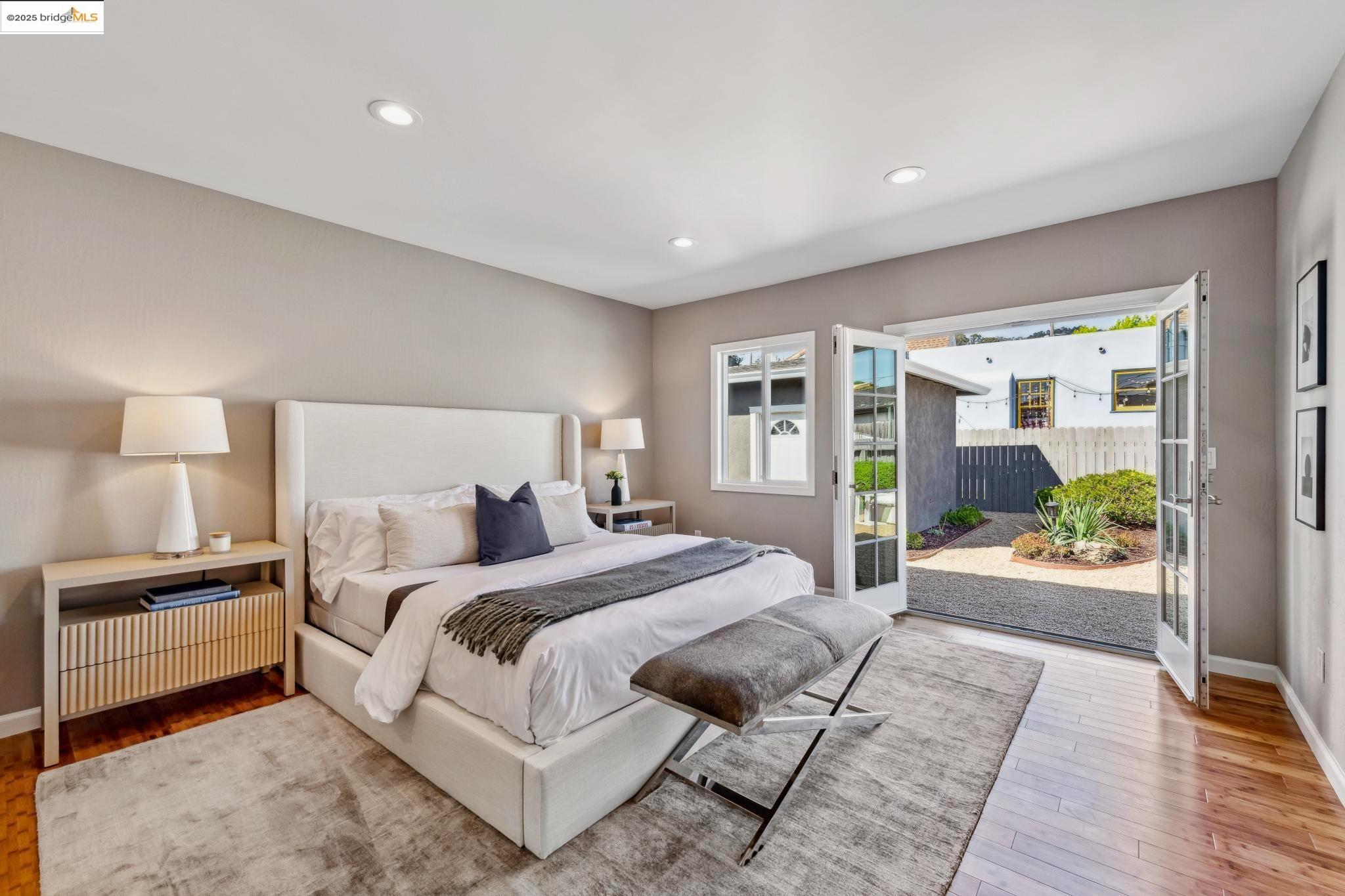 Detail Gallery Image 30 of 46 For 3000 California St, Oakland,  CA 94602 - 3 Beds | 2 Baths