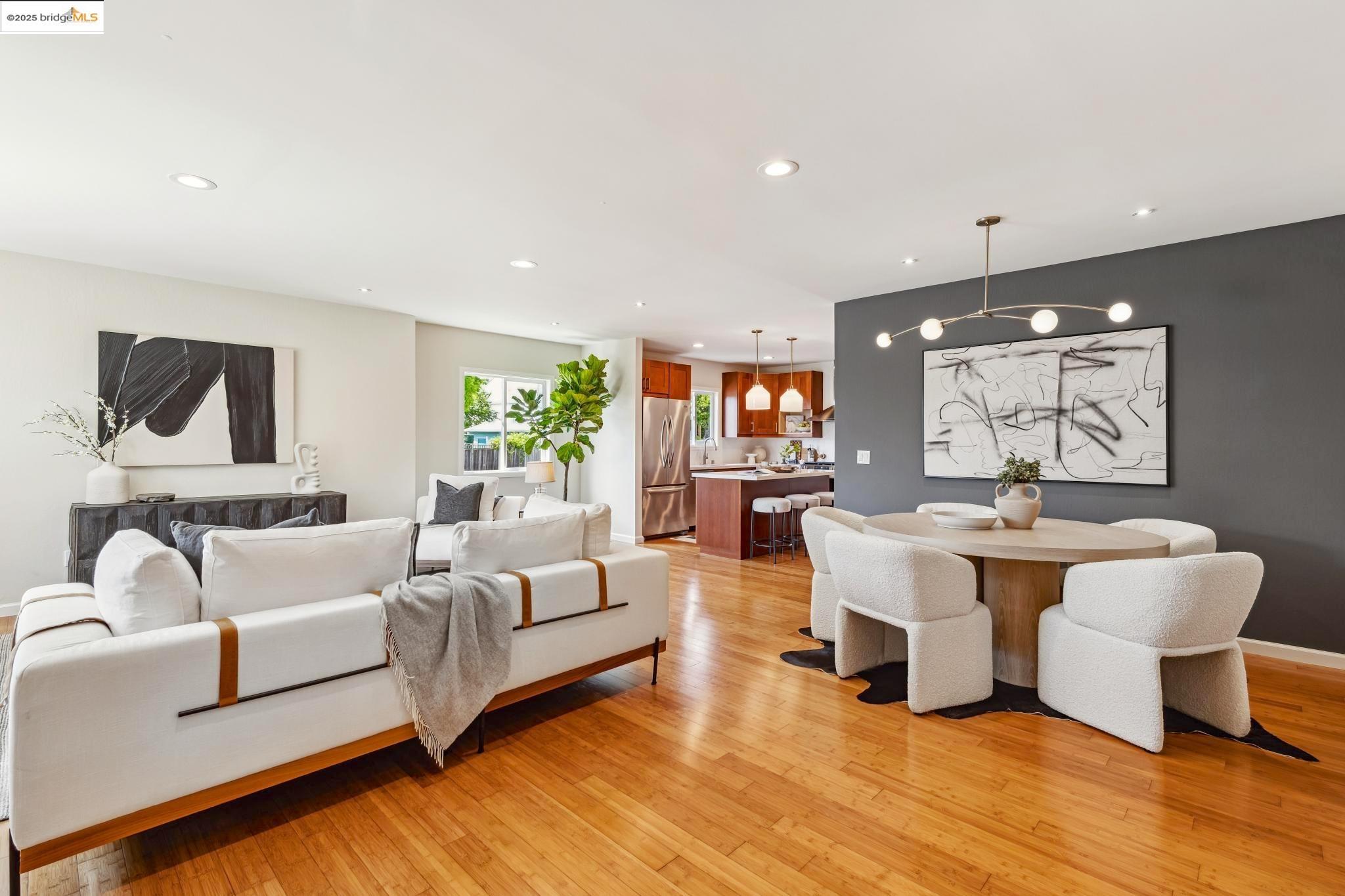 Detail Gallery Image 6 of 46 For 3000 California St, Oakland,  CA 94602 - 3 Beds | 2 Baths