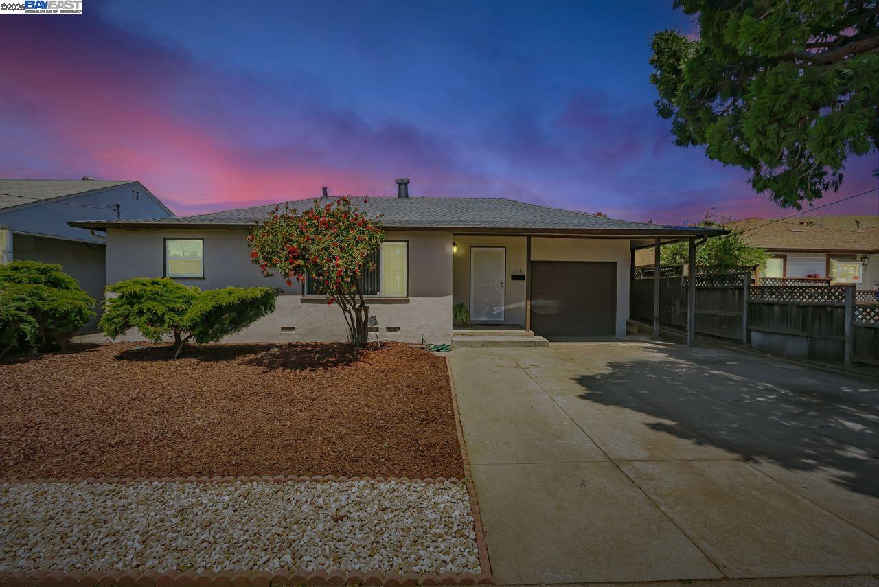Detail Gallery Image 1 of 34 For 351 Lexington Ave, Hayward,  CA 94544 - 3 Beds | 1 Baths