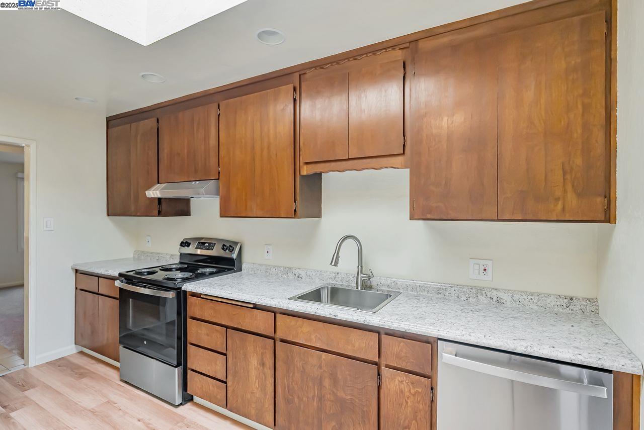 Detail Gallery Image 13 of 34 For 351 Lexington Ave, Hayward,  CA 94544 - 3 Beds | 1 Baths