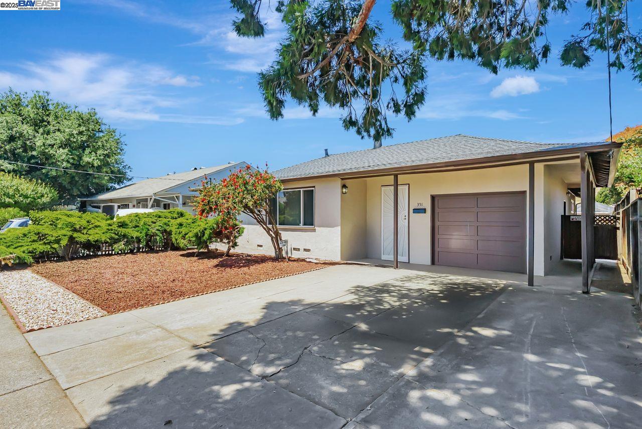 Detail Gallery Image 4 of 34 For 351 Lexington Ave, Hayward,  CA 94544 - 3 Beds | 1 Baths