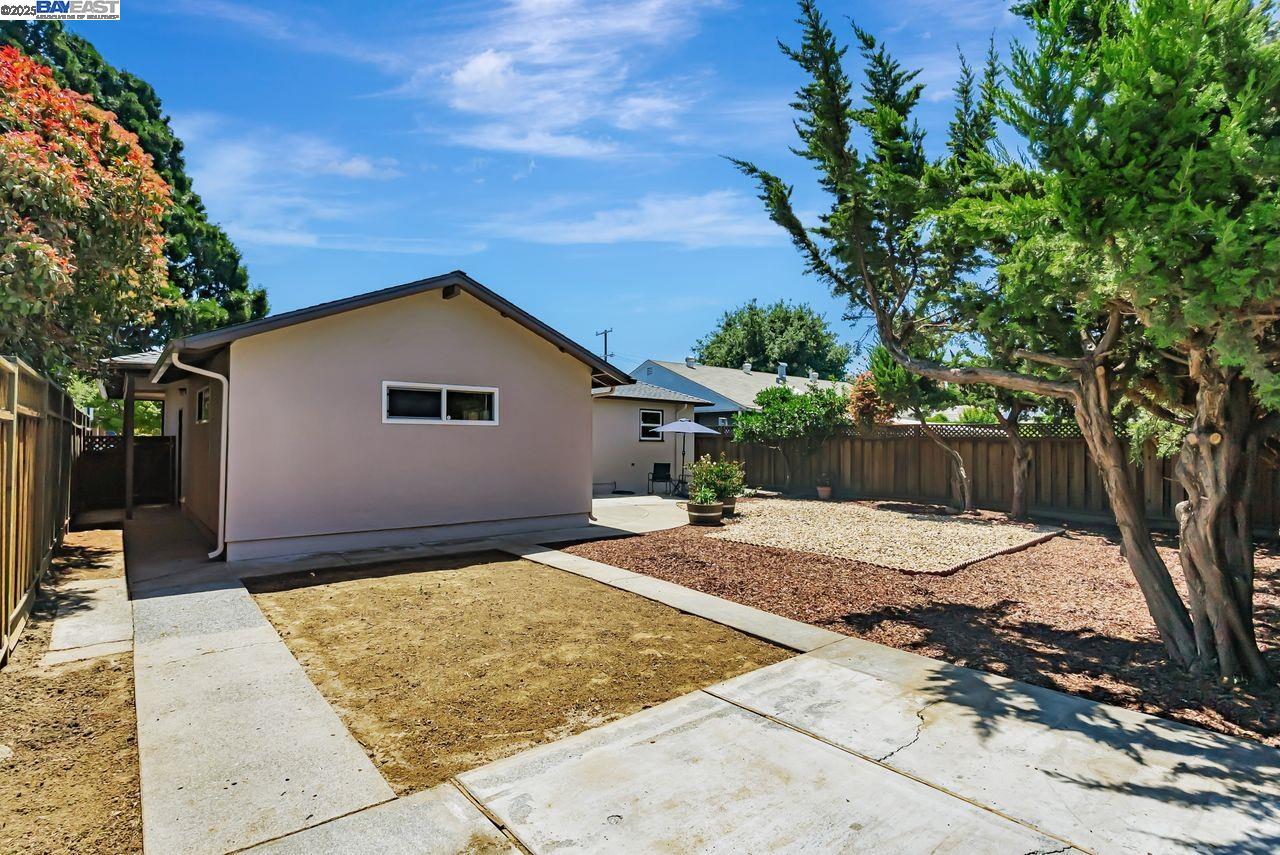 Detail Gallery Image 34 of 34 For 351 Lexington Ave, Hayward,  CA 94544 - 3 Beds | 1 Baths