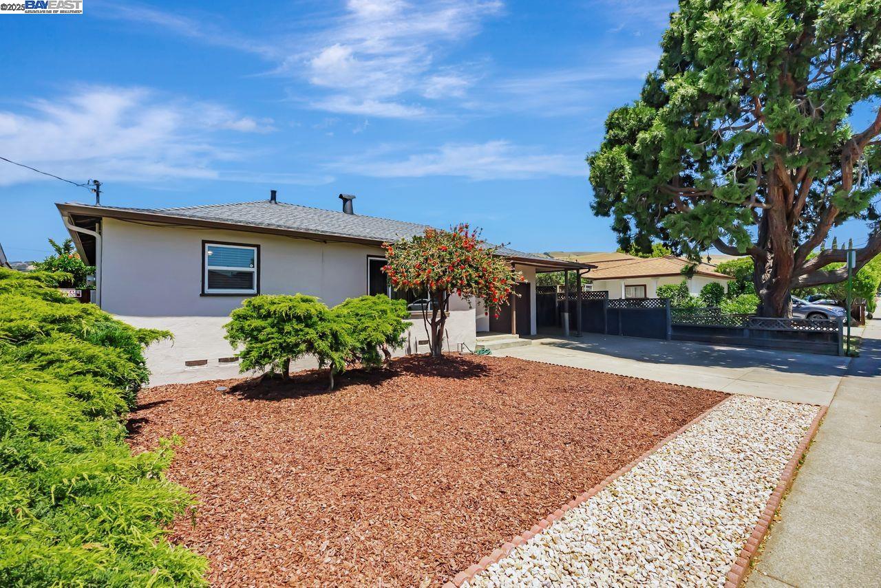 Detail Gallery Image 7 of 34 For 351 Lexington Ave, Hayward,  CA 94544 - 3 Beds | 1 Baths