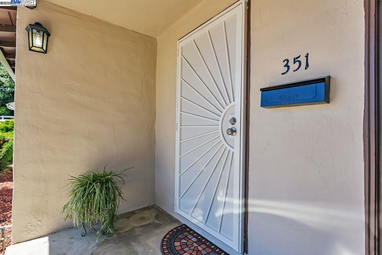 Detail Gallery Image 9 of 34 For 351 Lexington Ave, Hayward,  CA 94544 - 3 Beds | 1 Baths