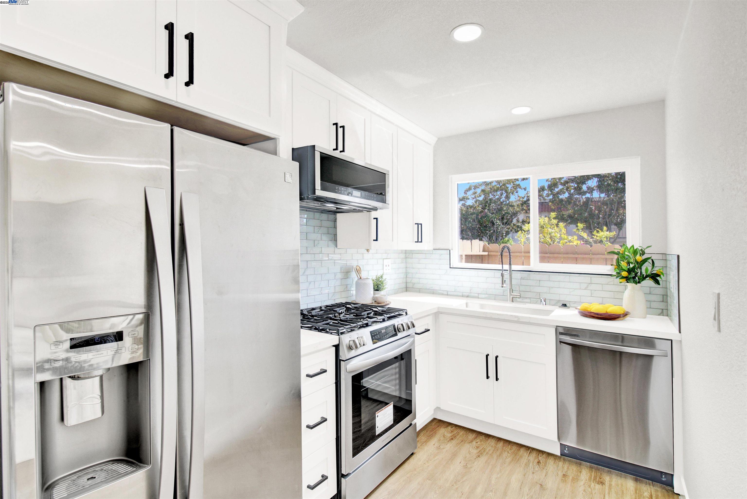 Detail Gallery Image 12 of 48 For 4809 El Torazo Cmn, Fremont,  CA 94536 - 4 Beds | 1/1 Baths