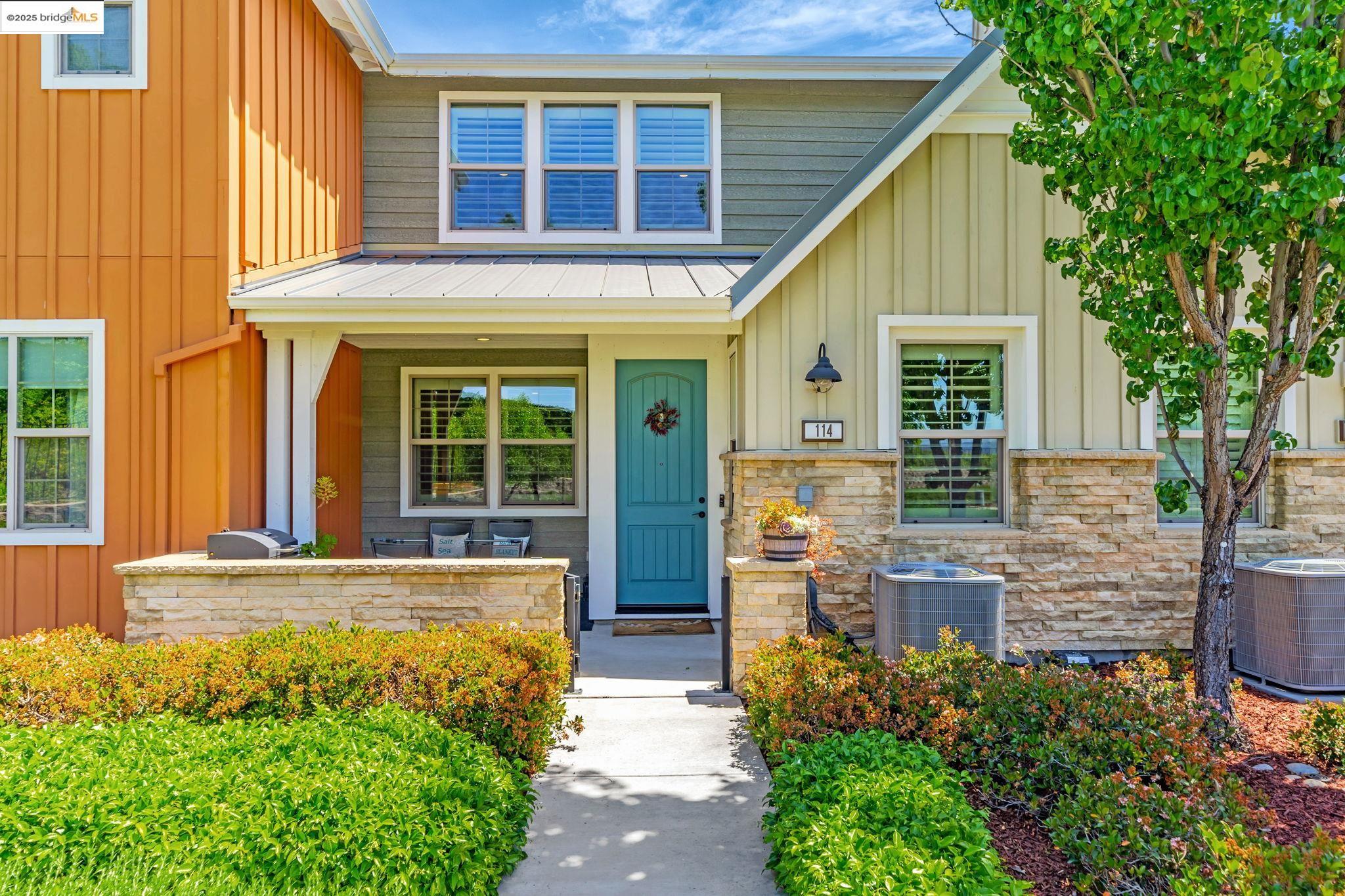 MLS: 41097814 Condo For Sale