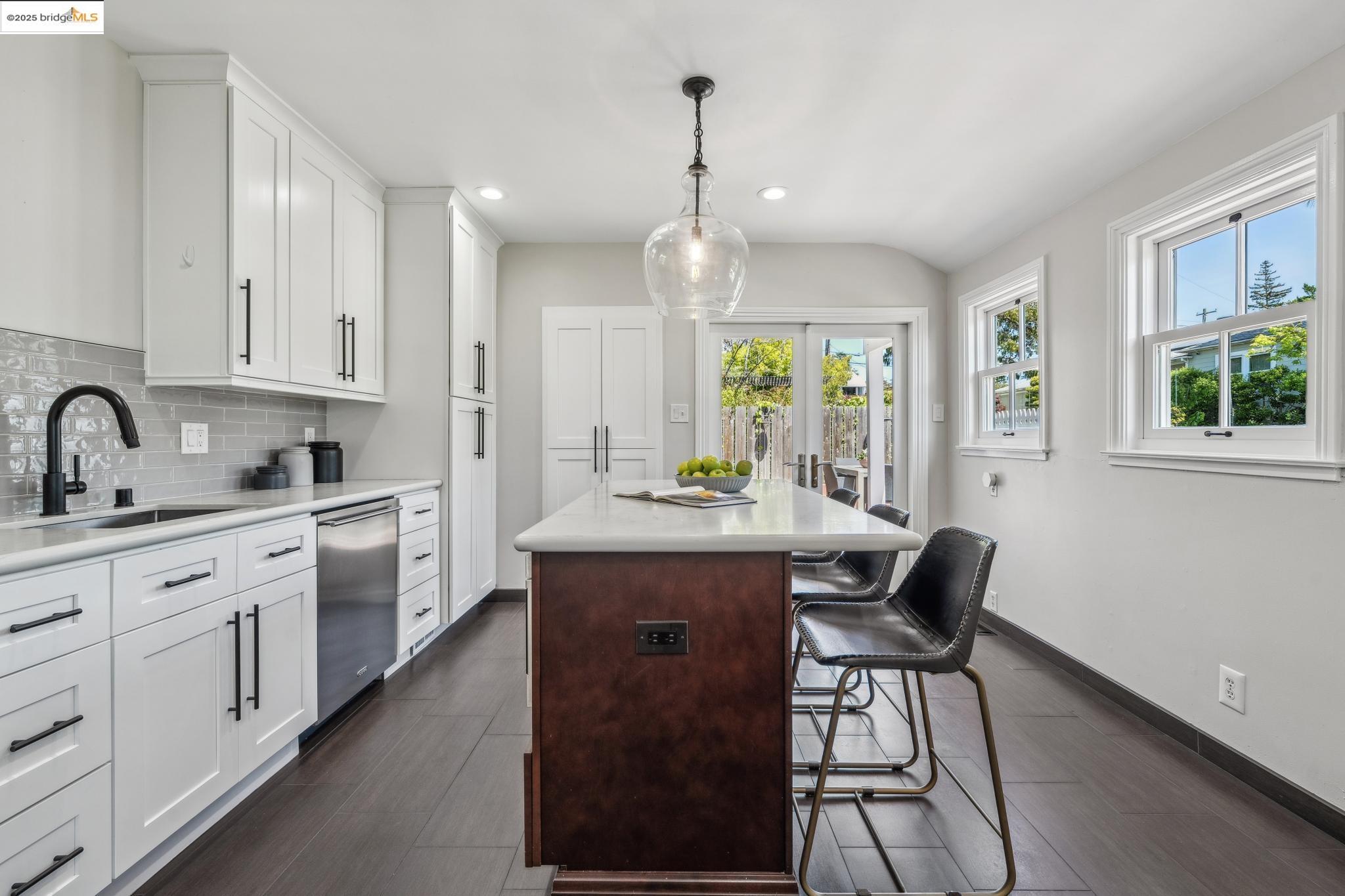Detail Gallery Image 21 of 58 For 267 Columbia Ave, Kensington,  CA 94708 - 2 Beds | 2/2 Baths