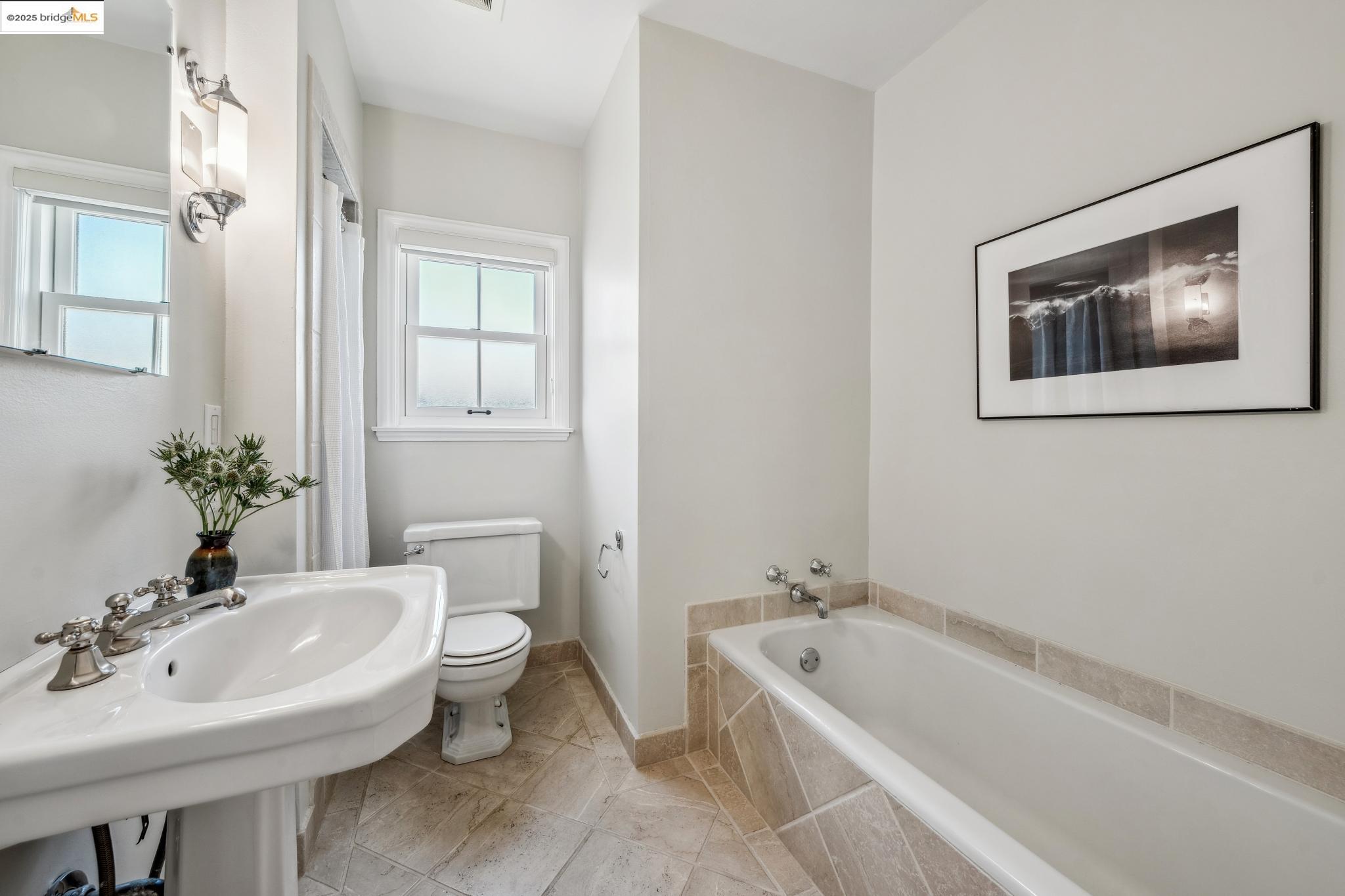 Detail Gallery Image 36 of 58 For 267 Columbia Ave, Kensington,  CA 94708 - 2 Beds | 2/2 Baths