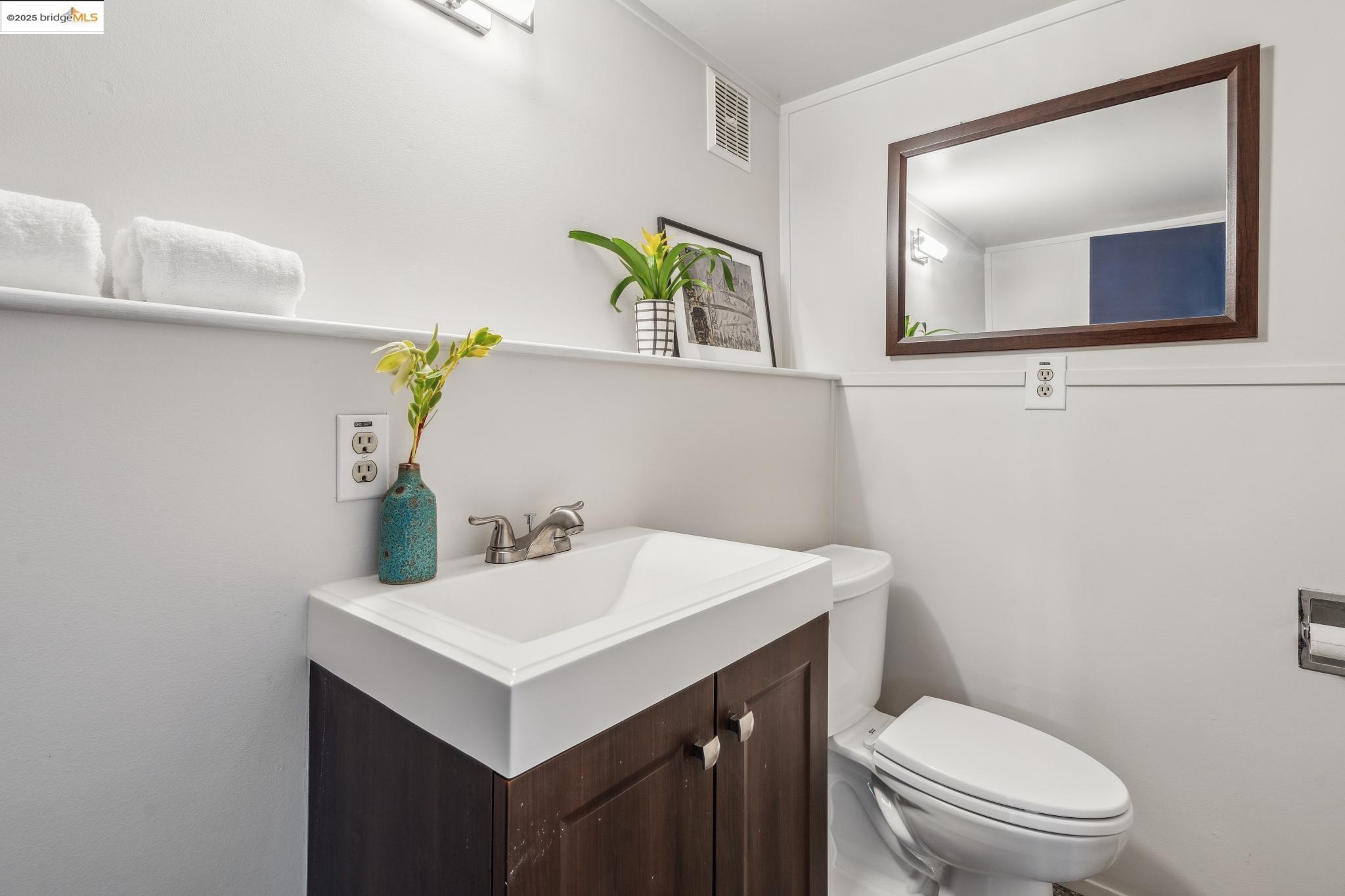 Detail Gallery Image 42 of 58 For 267 Columbia Ave, Kensington,  CA 94708 - 2 Beds | 2/2 Baths
