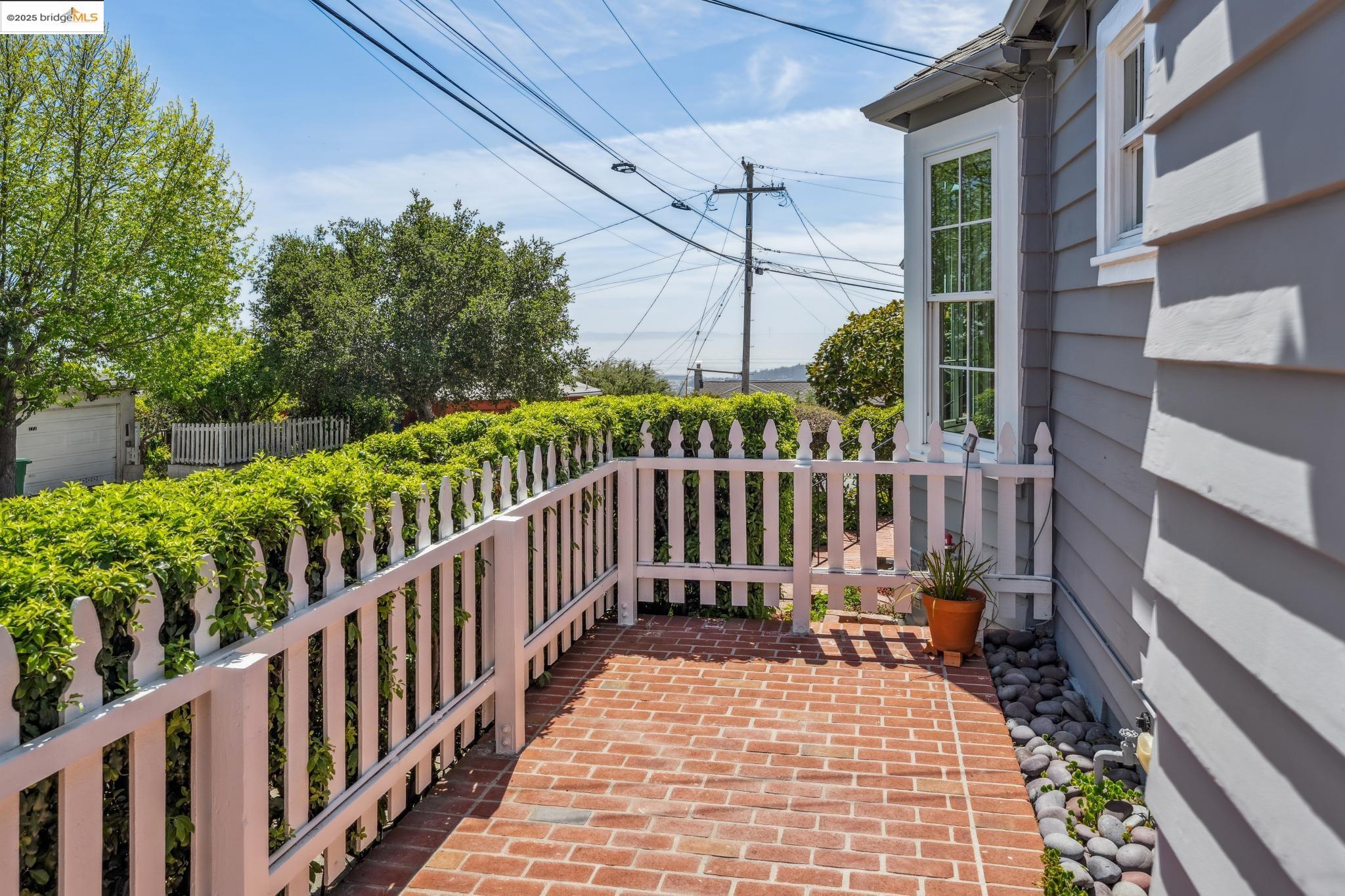 Detail Gallery Image 49 of 58 For 267 Columbia Ave, Kensington,  CA 94708 - 2 Beds | 2/2 Baths
